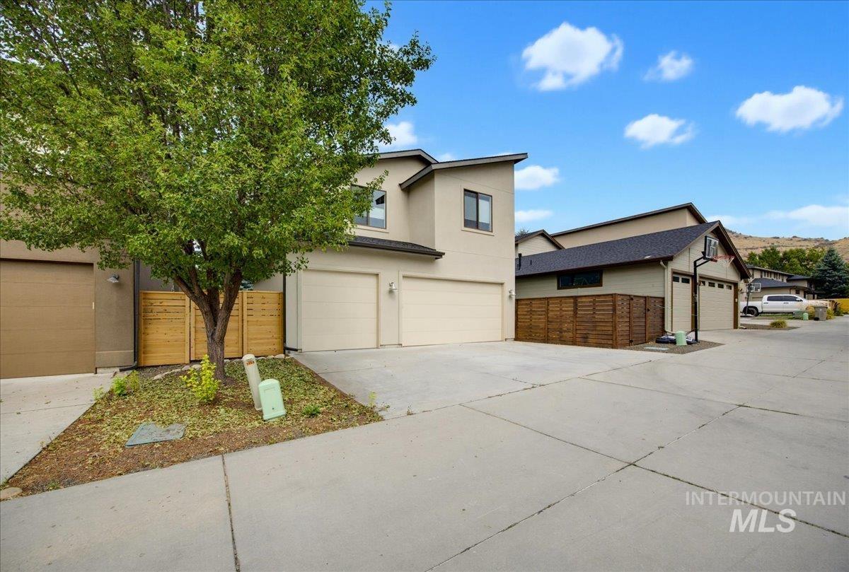 2740 S Honeycomb Way Property Photo 8