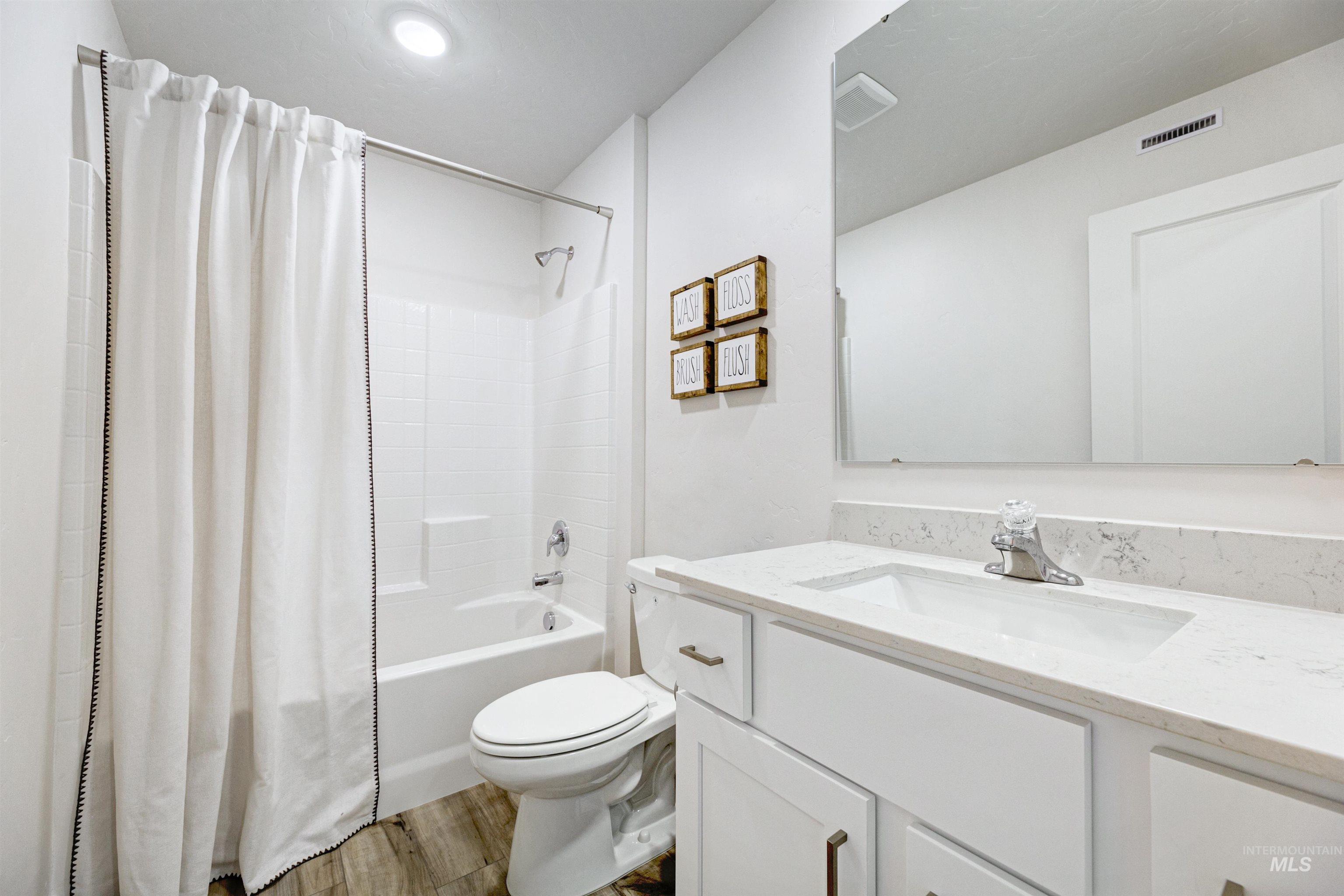 8601 E Love Ct Property Photo 10