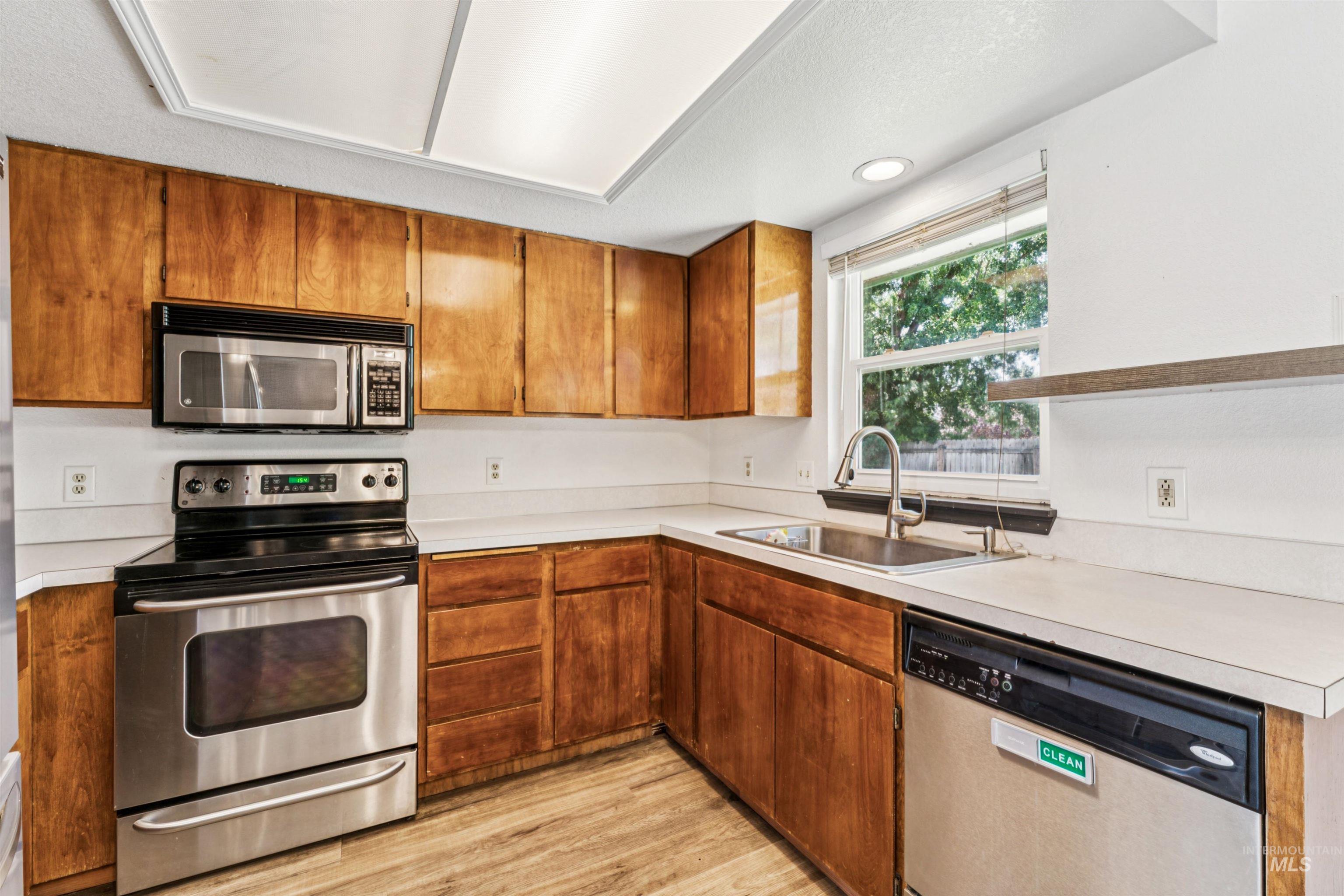 5591 N Marlboro Ave. Property Photo 11