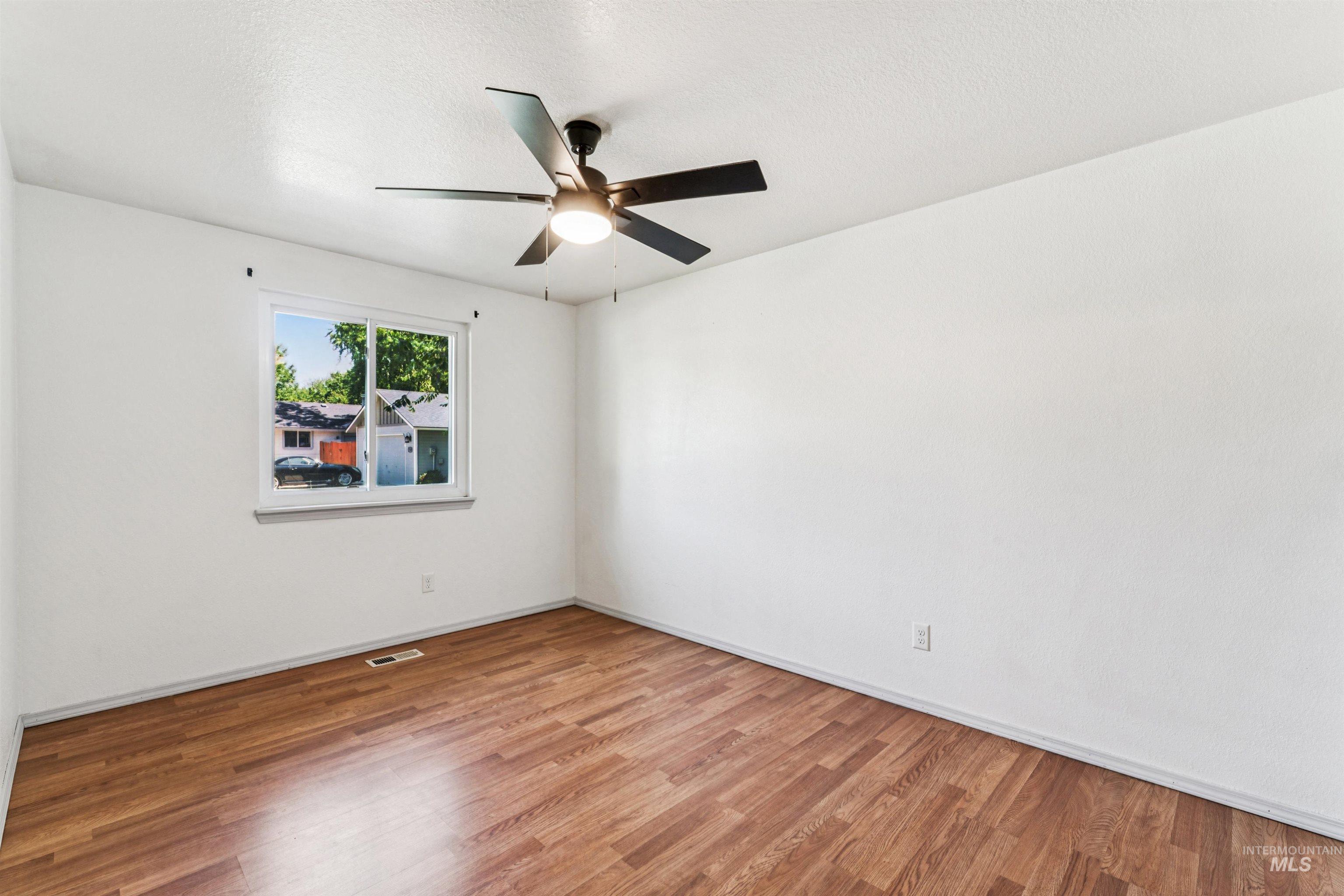 5591 N Marlboro Ave. Property Photo 22