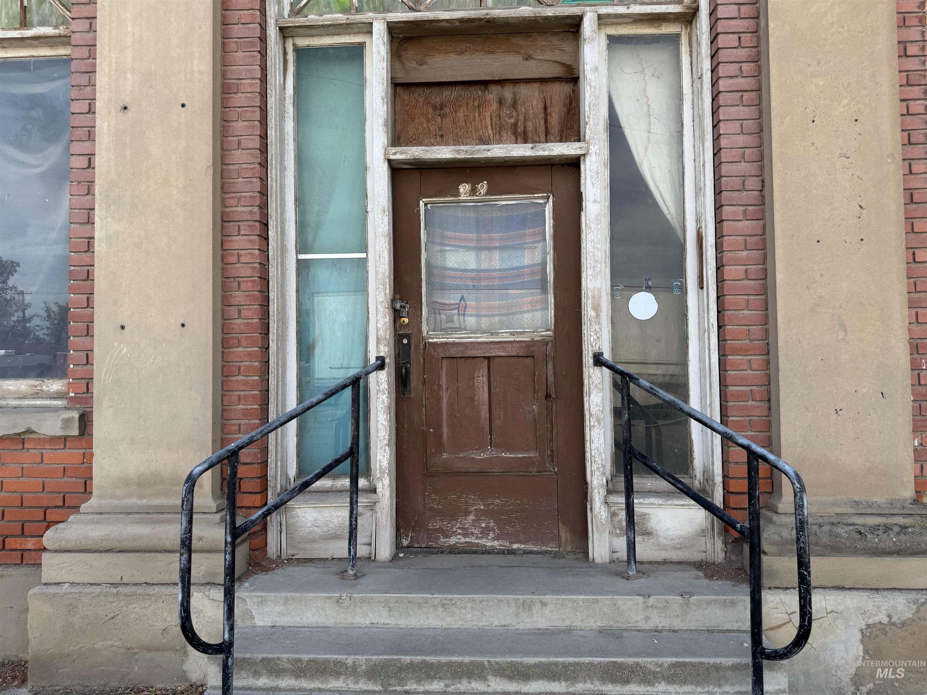 28 E Idaho Street Property Photo 6