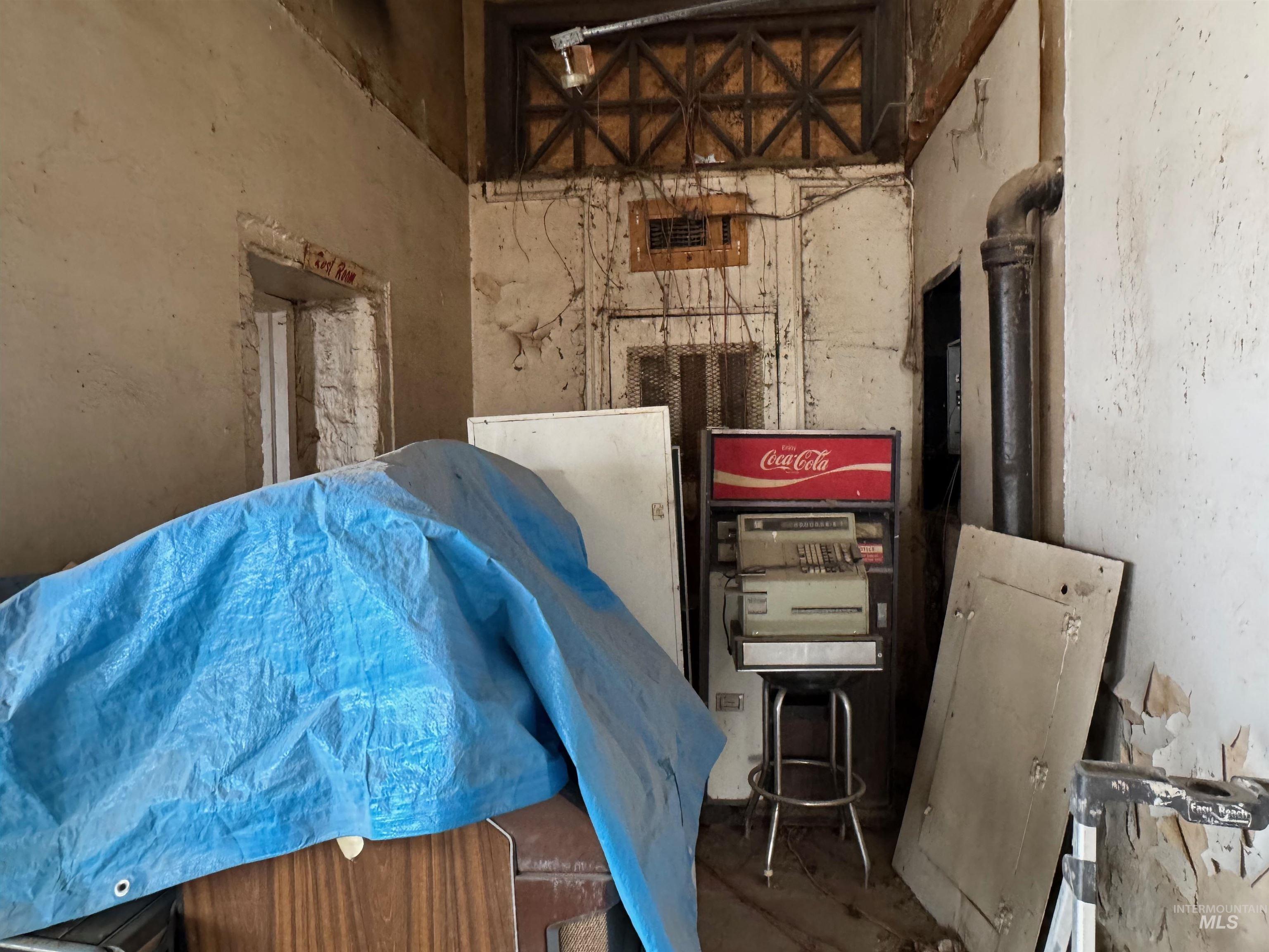 28 E Idaho Street Property Photo 10