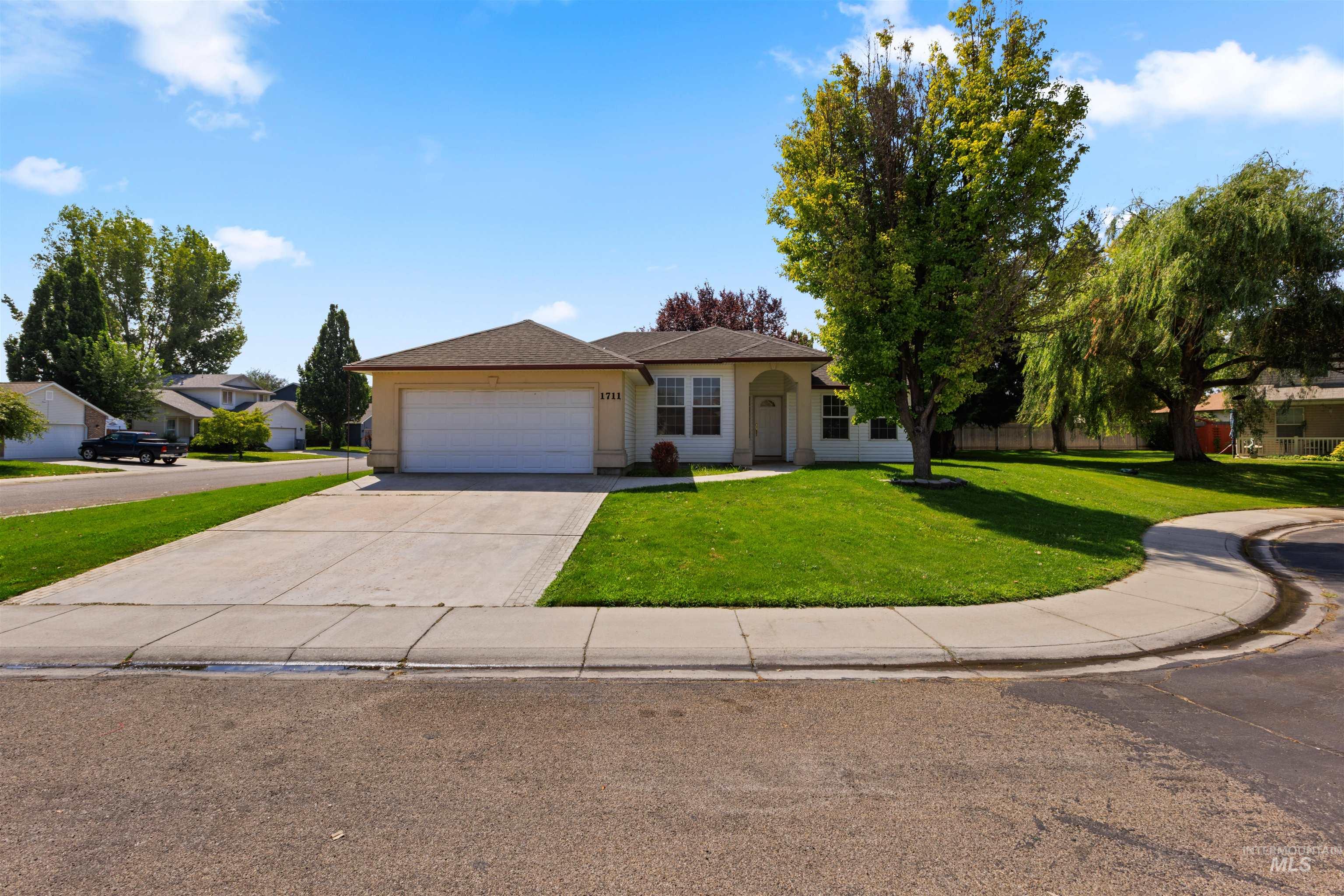 1711 Cashew Court Property Photo 1