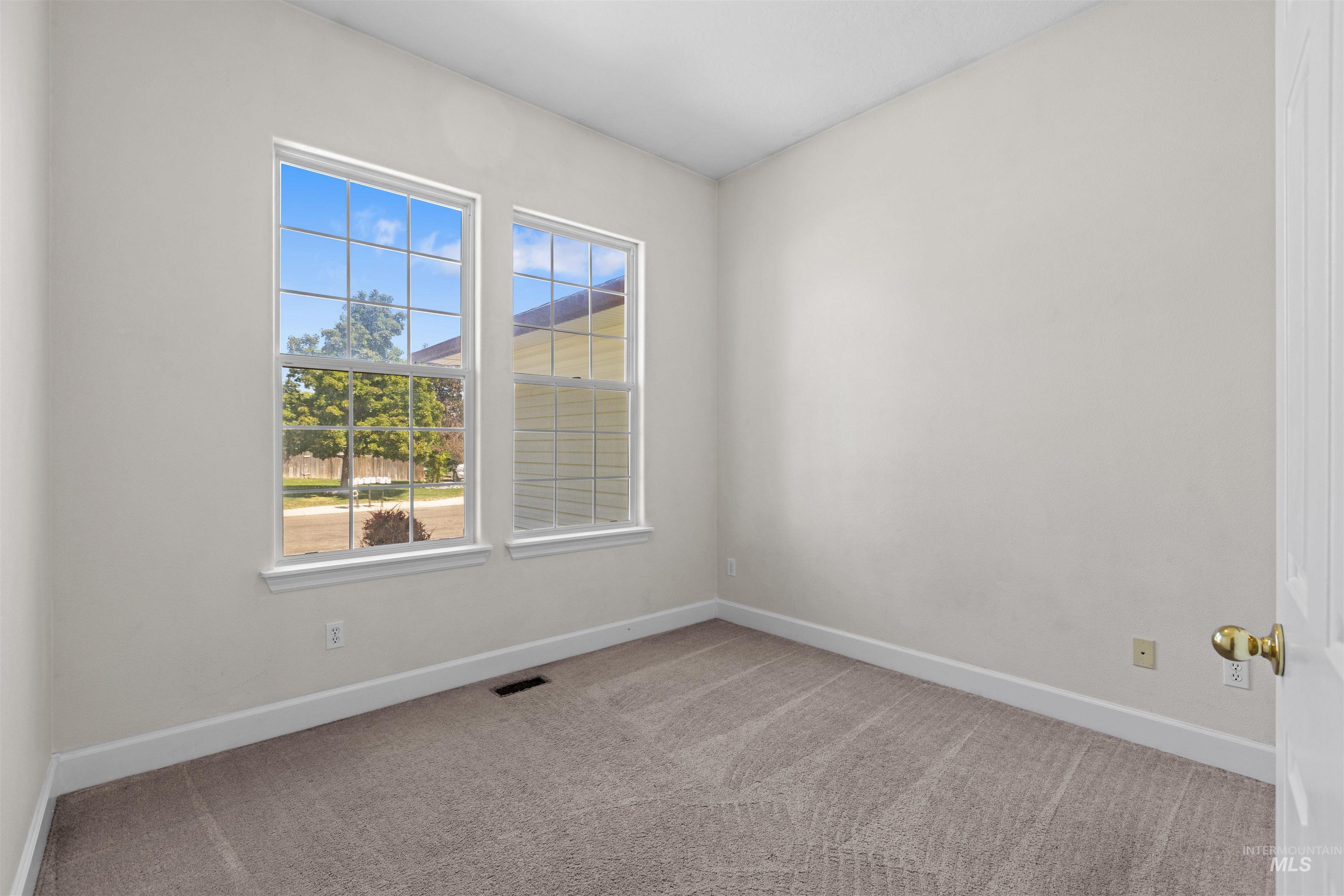 1711 Cashew Court Property Photo 7