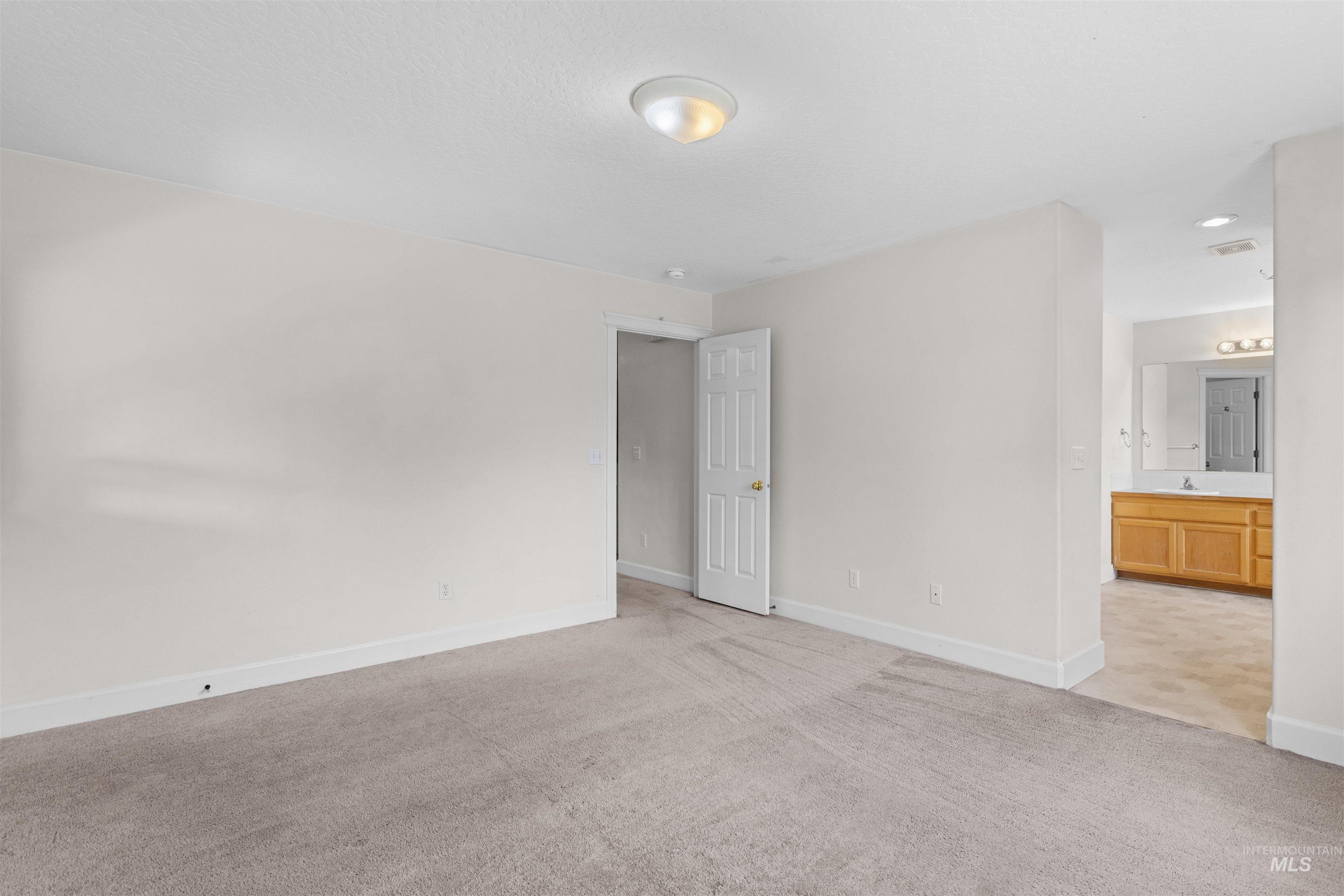 1711 Cashew Court Property Photo 22