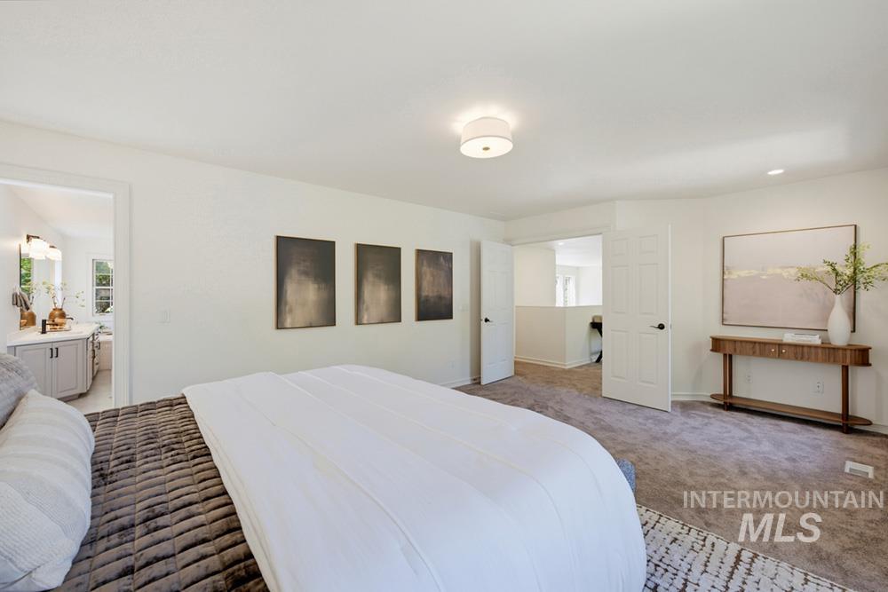 1651 E Silverspot Ln Property Photo 12