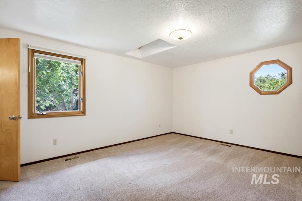 2165 E Springwood Dr Property Photo 9