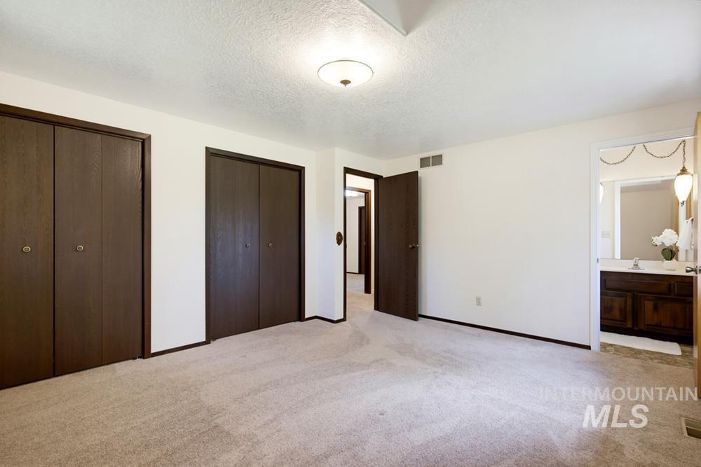 2165 E Springwood Dr Property Photo 10