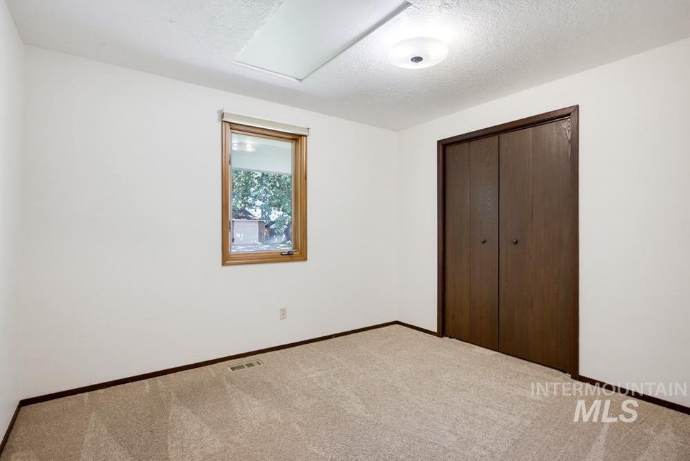 2165 E Springwood Dr Property Photo 14