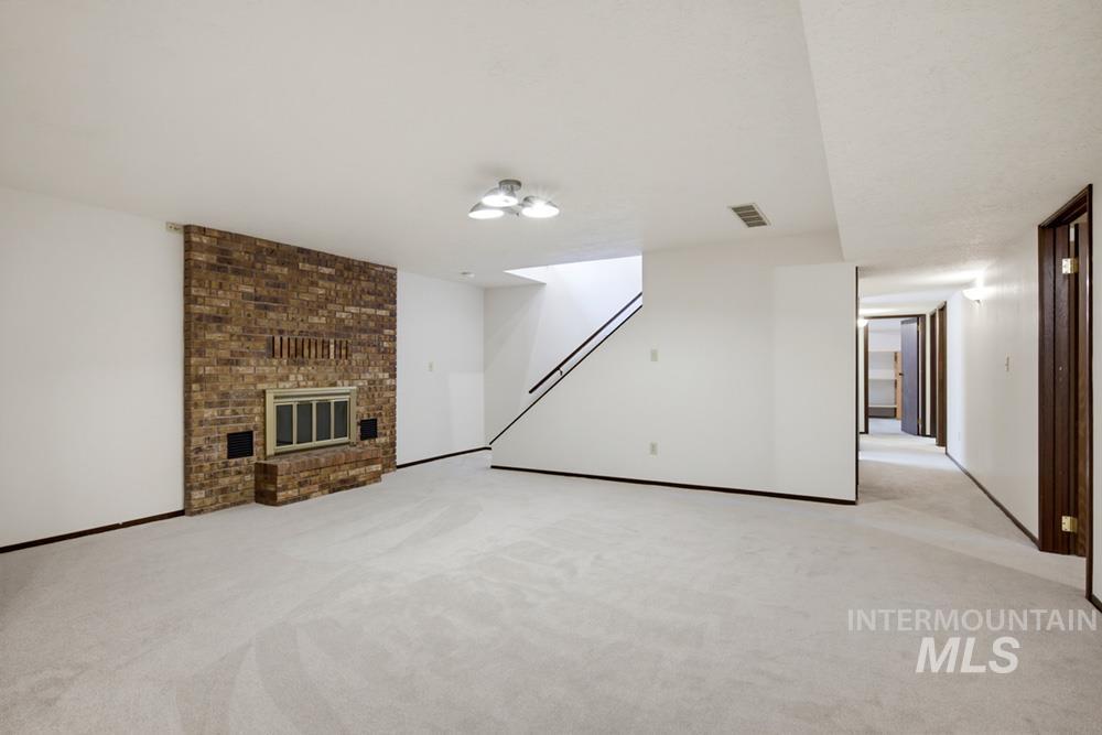 2165 E Springwood Dr Property Photo 17