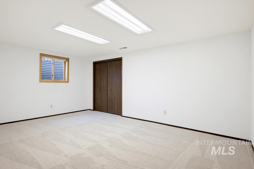 2165 E Springwood Dr Property Photo 18