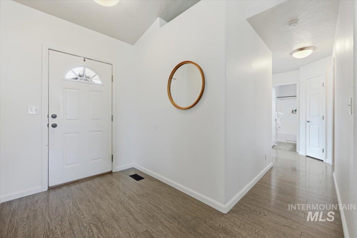 3124 Parkview Way Property Photo 5