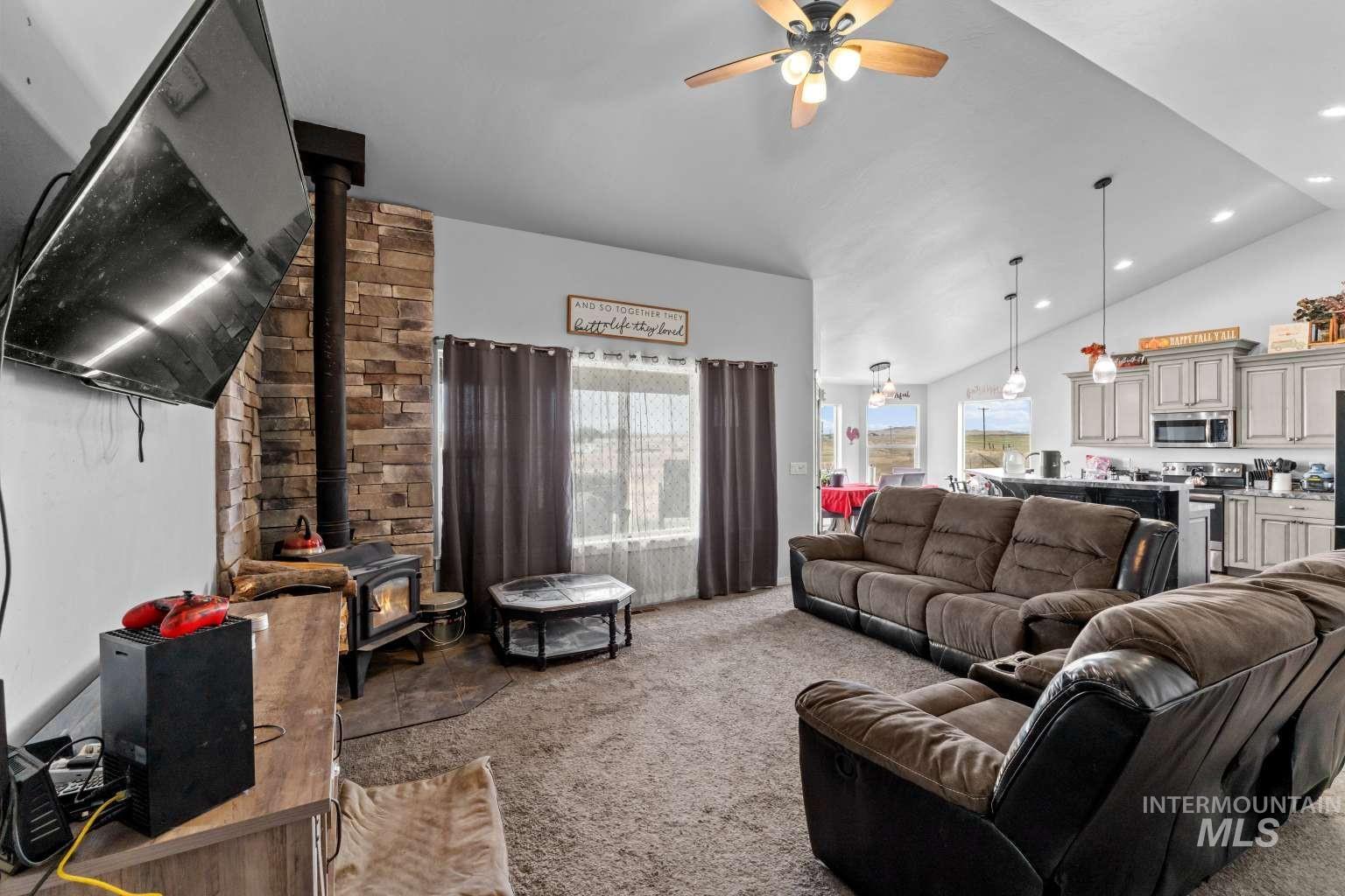 523 N 250 E Property Photo 2