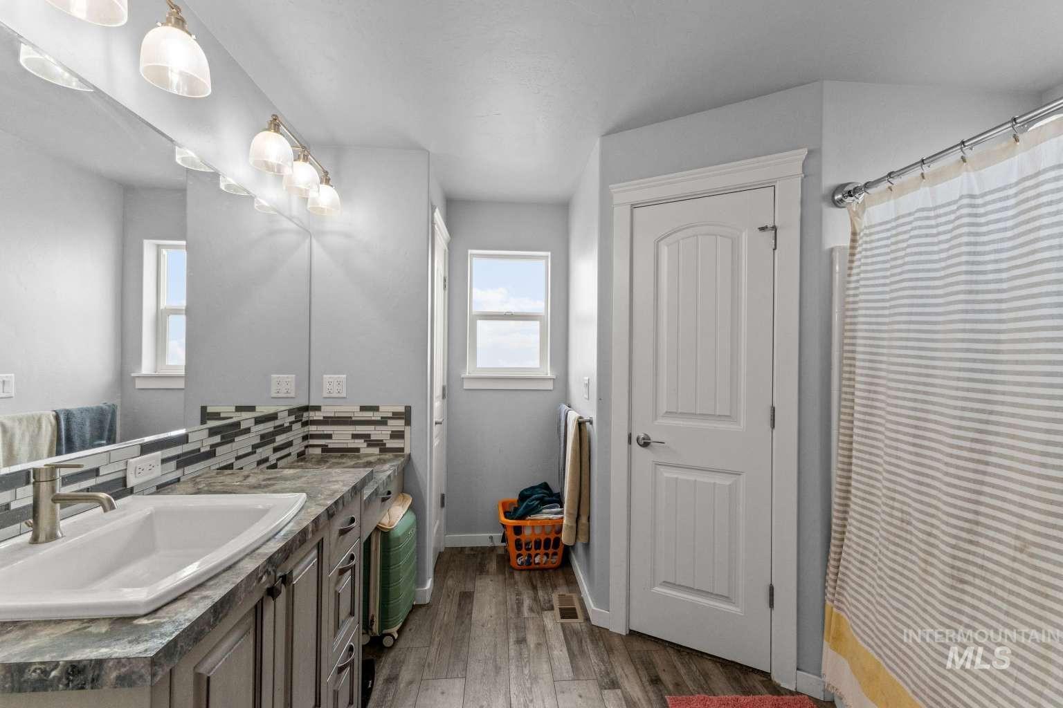 523 N 250 E Property Photo 10