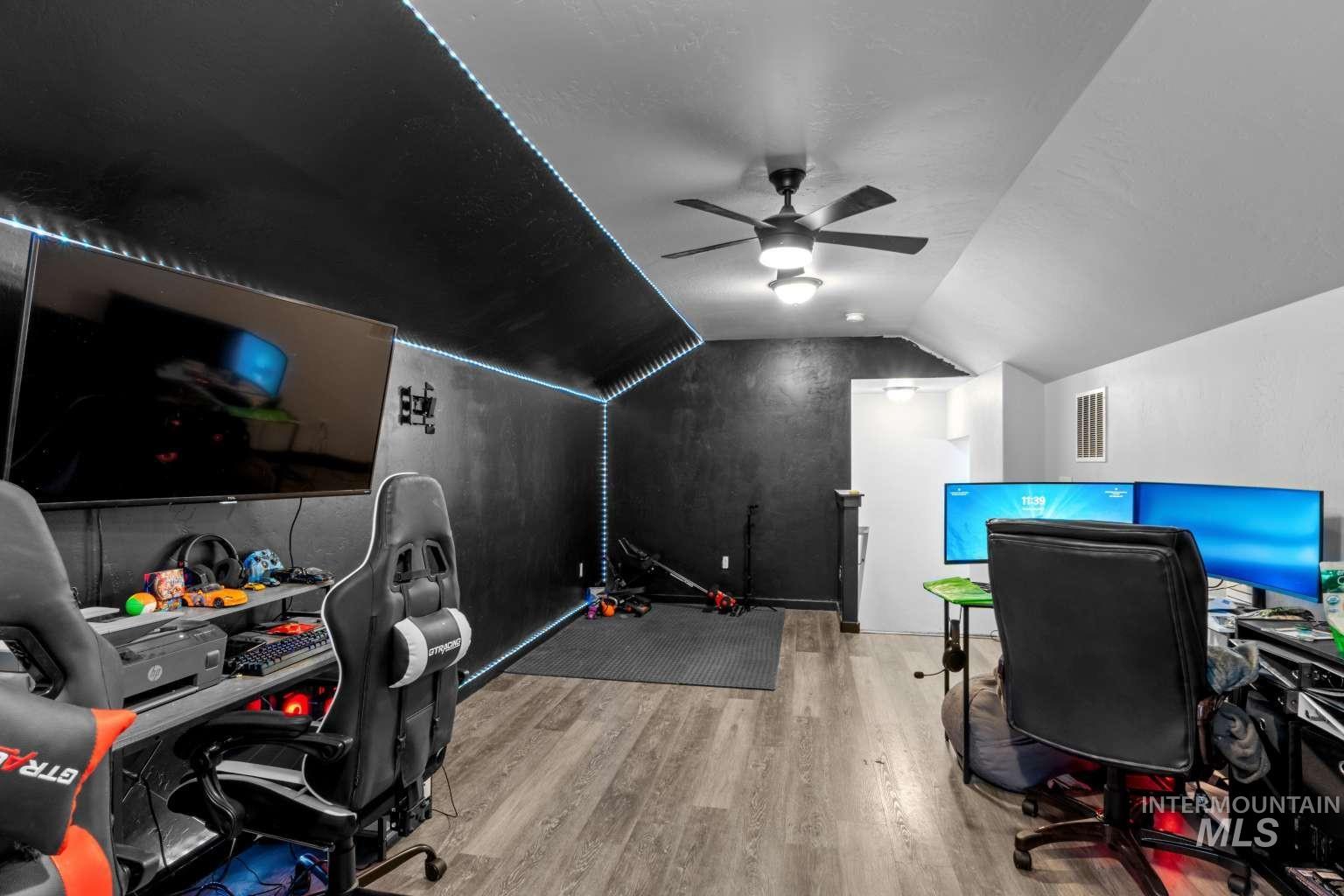 523 N 250 E Property Photo 13