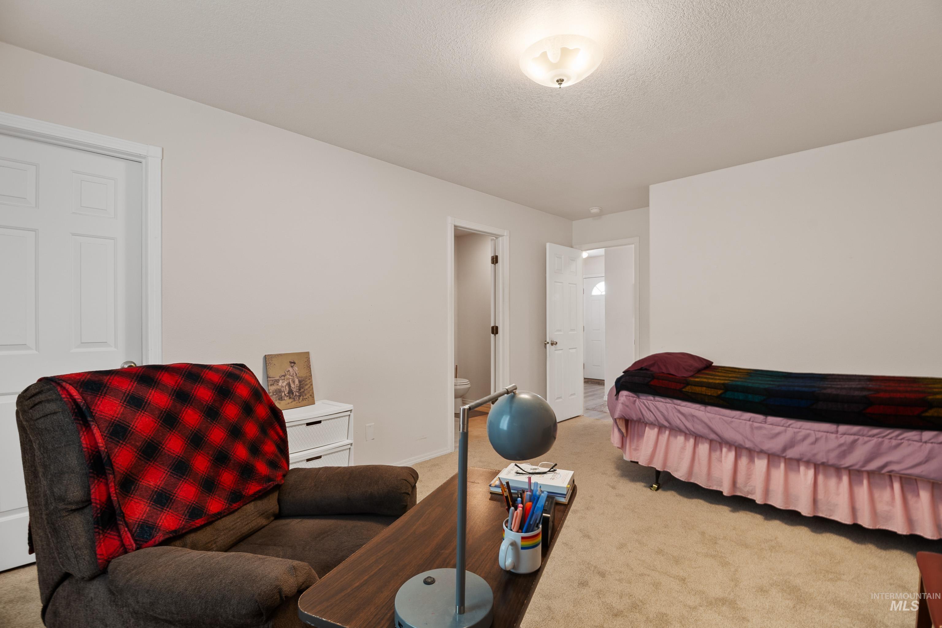 551 E Magnolia Property Photo 10