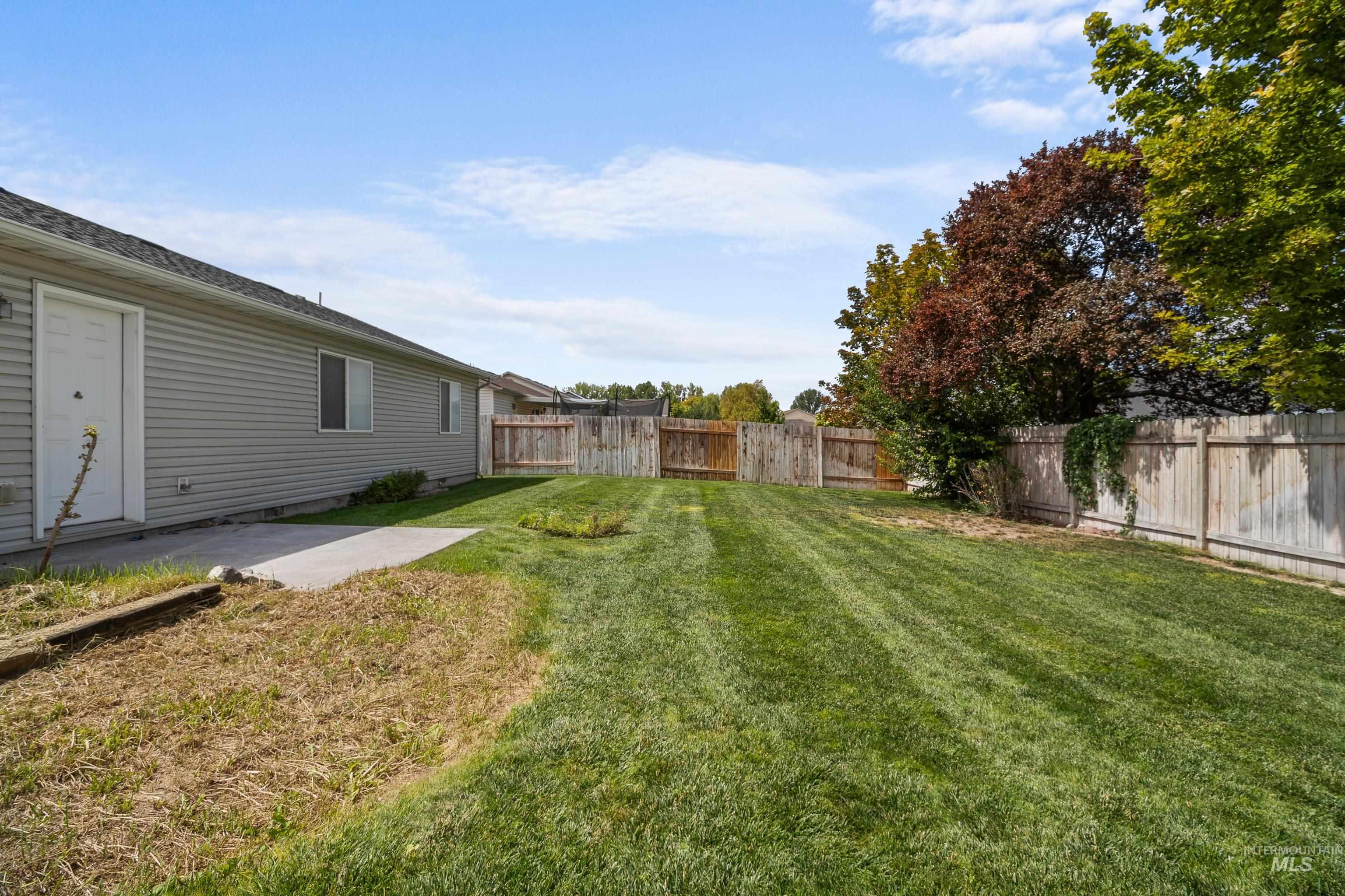 551 E Magnolia Property Photo 16