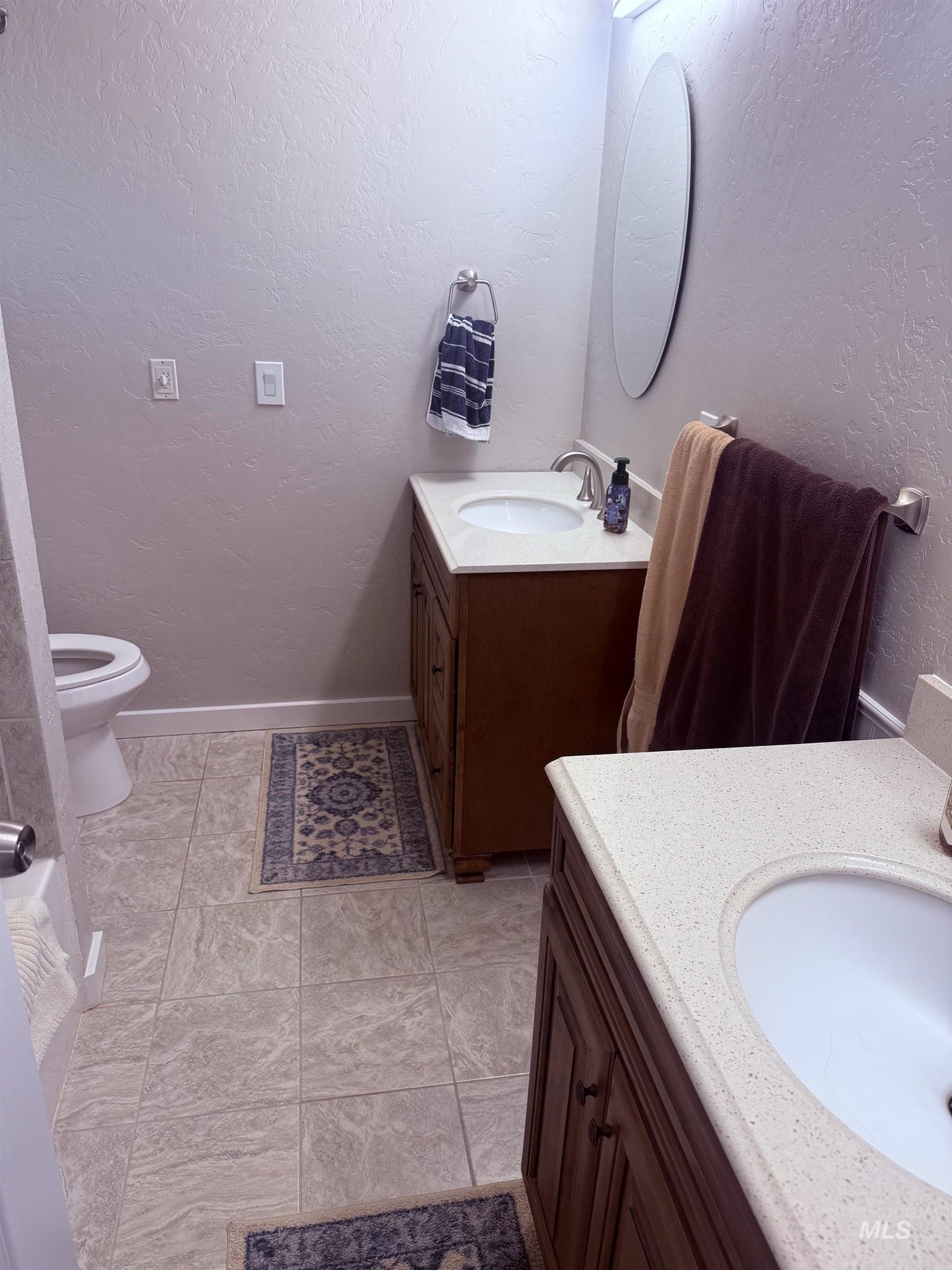 13561 Willis Road Property Photo 4