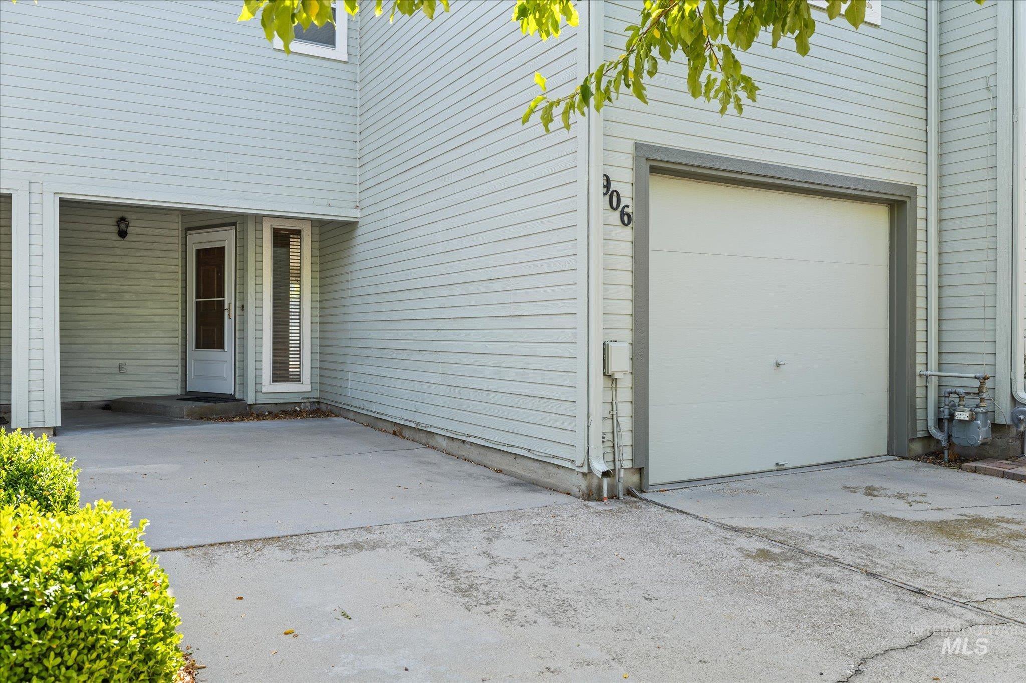 906 N Benjamin Lane Property Photo 2