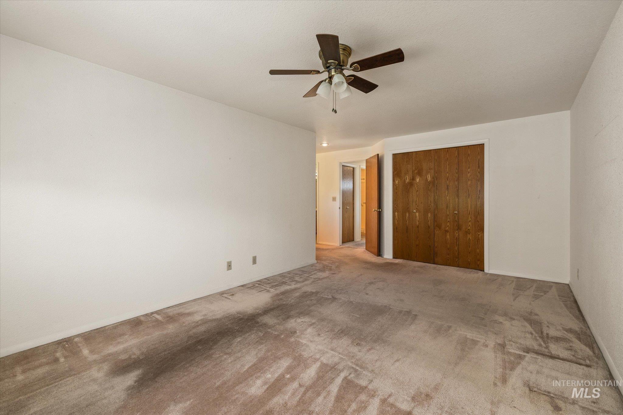 906 N Benjamin Lane Property Photo 15