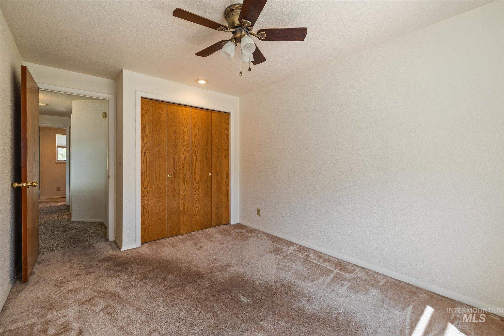 906 N Benjamin Lane Property Photo 23
