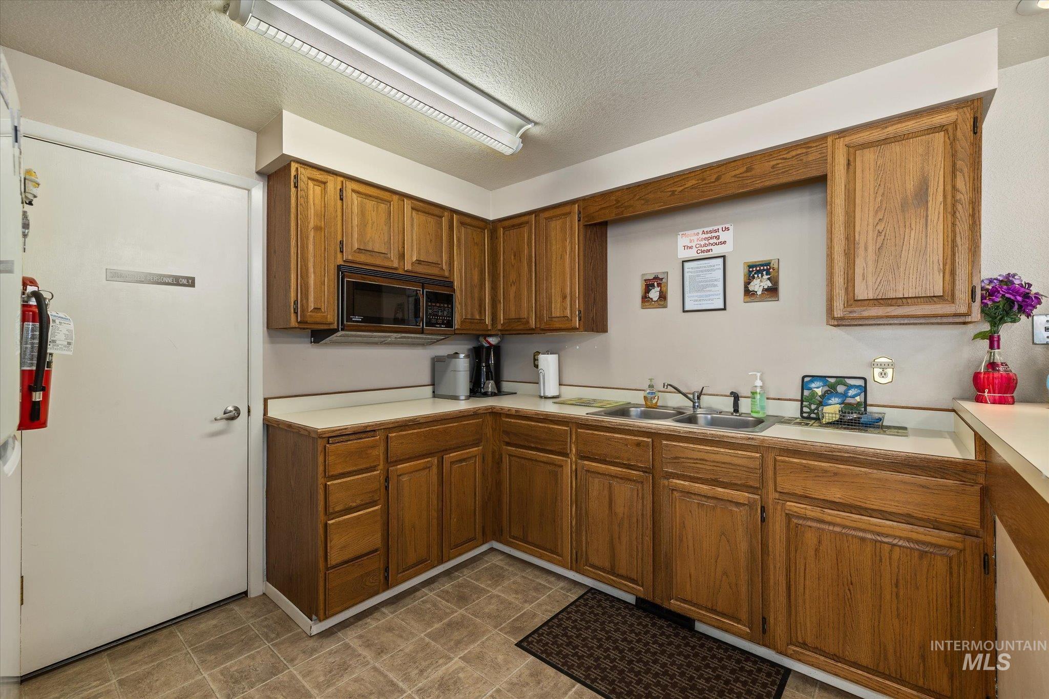 906 N Benjamin Lane Property Photo 34