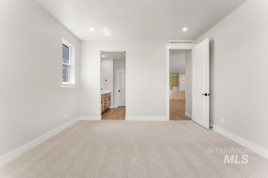 186 S Turner Ave. Property Photo 16
