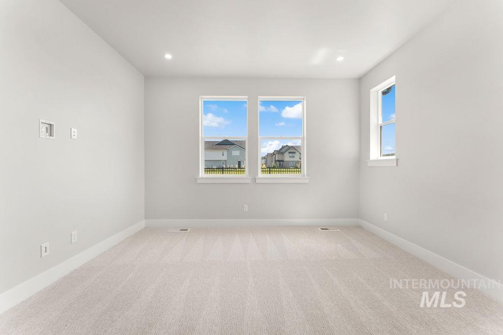 186 S Turner Ave. Property Photo 17