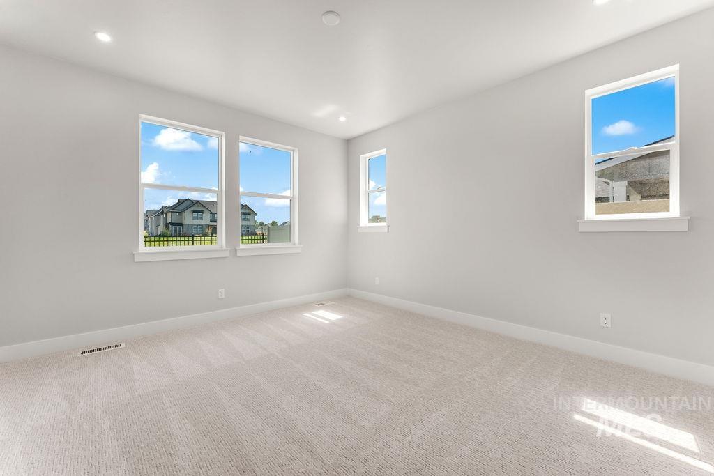 186 S Turner Ave. Property Photo 18