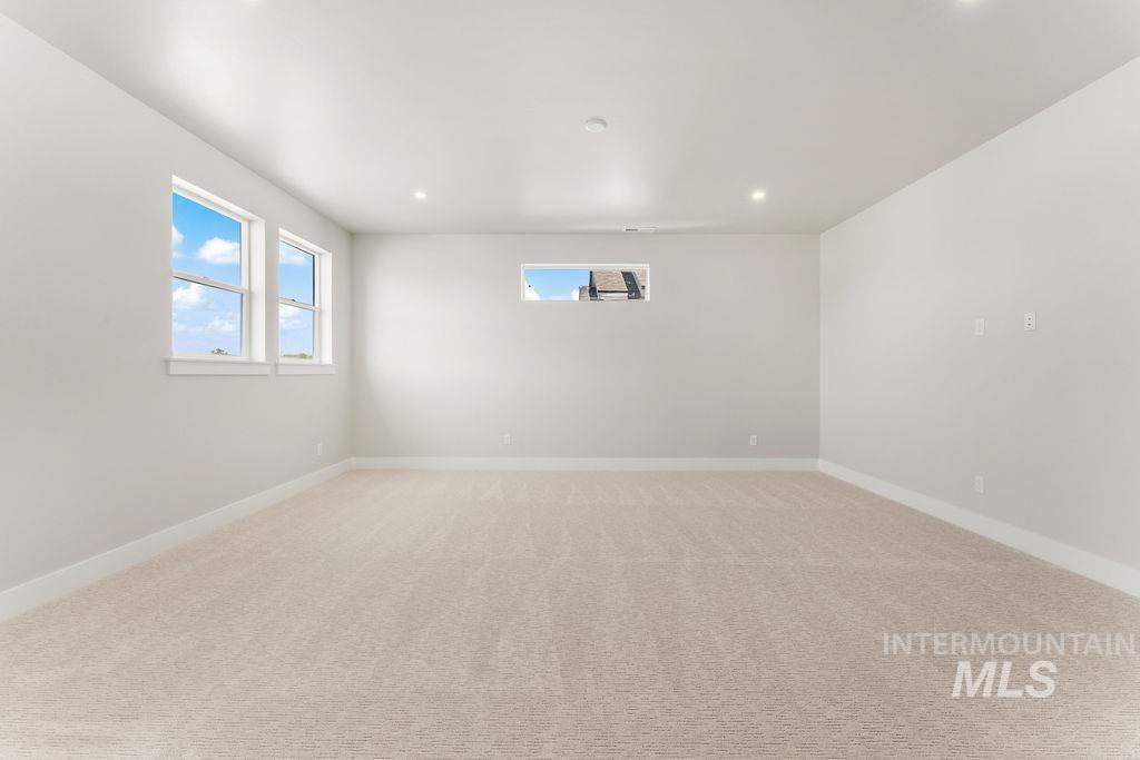 186 S Turner Ave. Property Photo 21