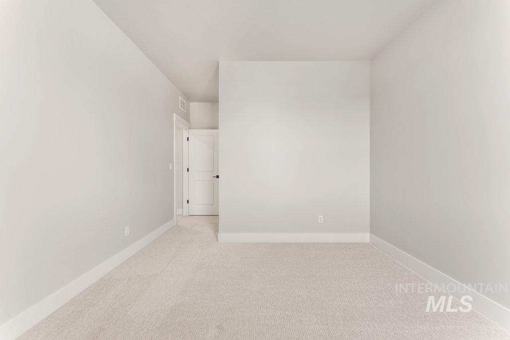186 S Turner Ave. Property Photo 23