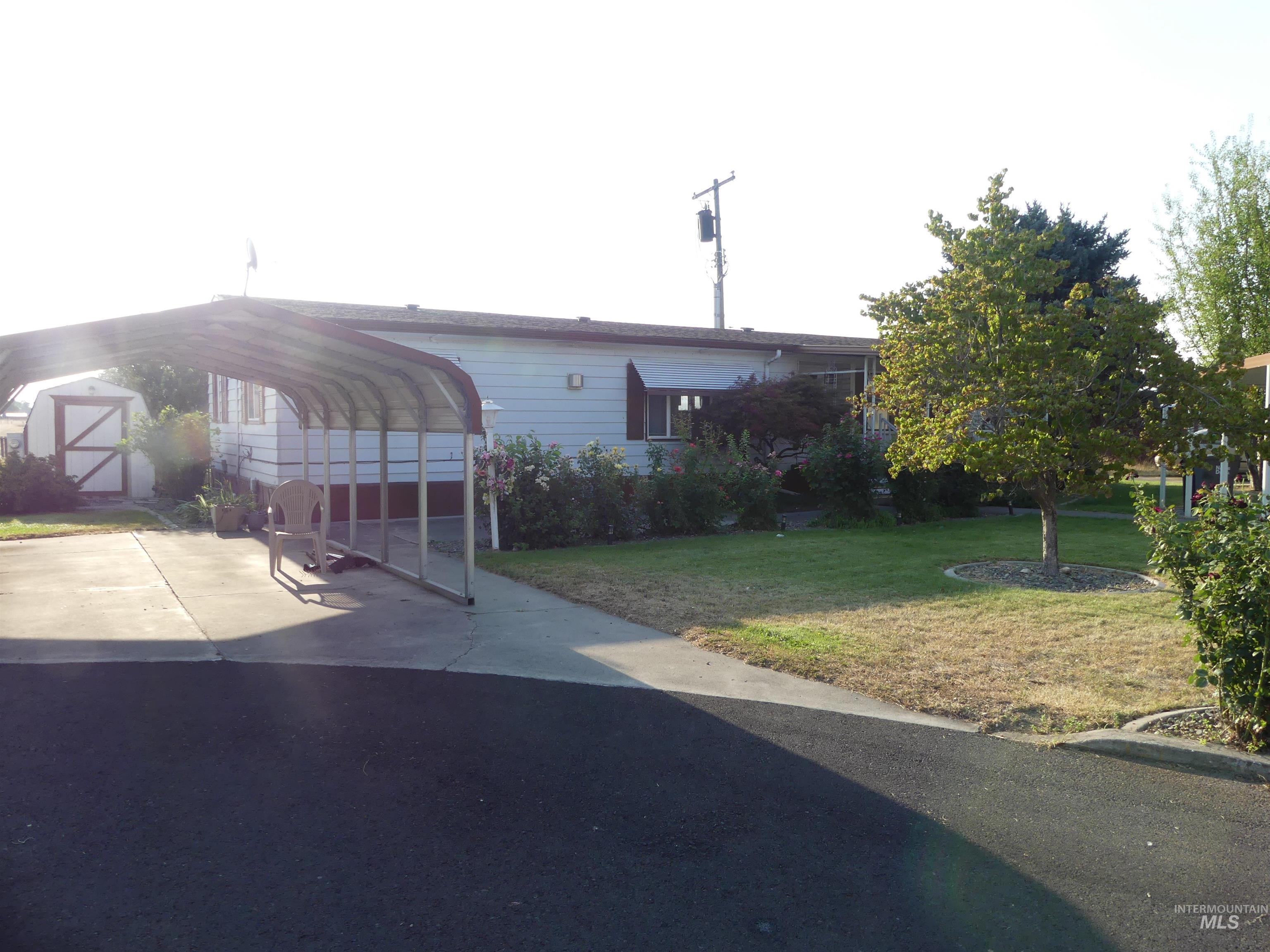 2015 6th Ave Property Photo 3
