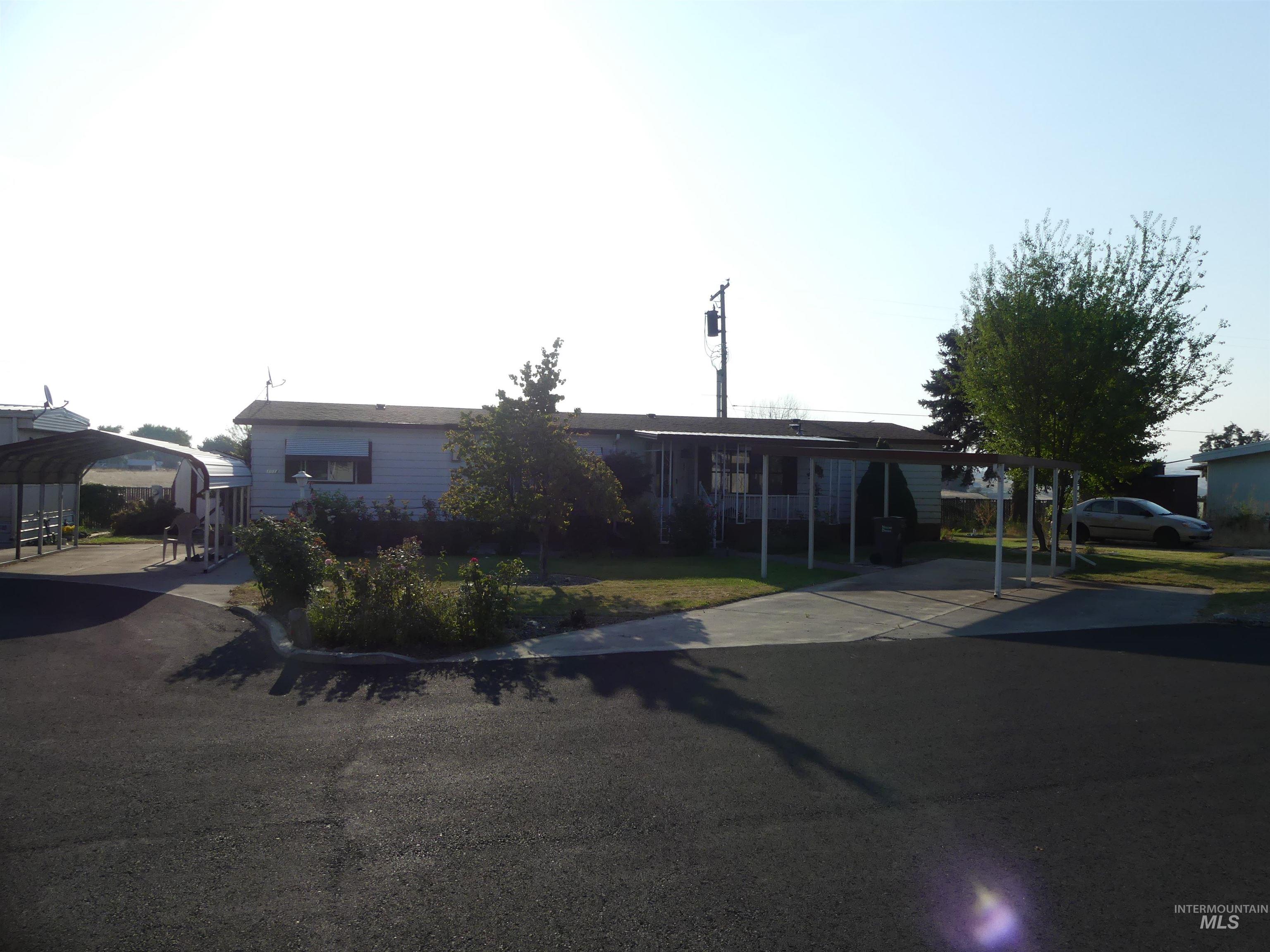 2015 6th Ave Property Photo 4