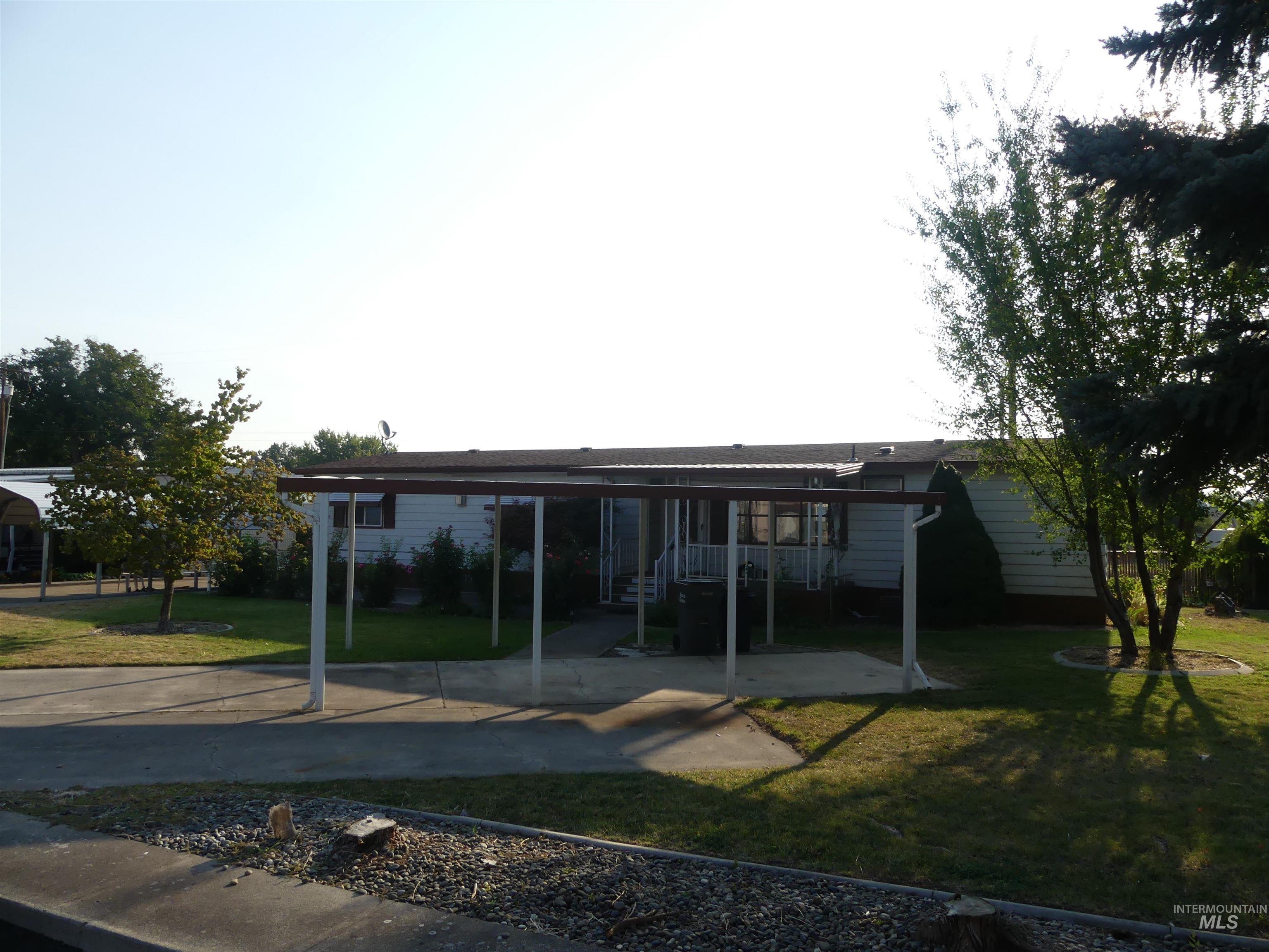 2015 6th Ave Property Photo 7