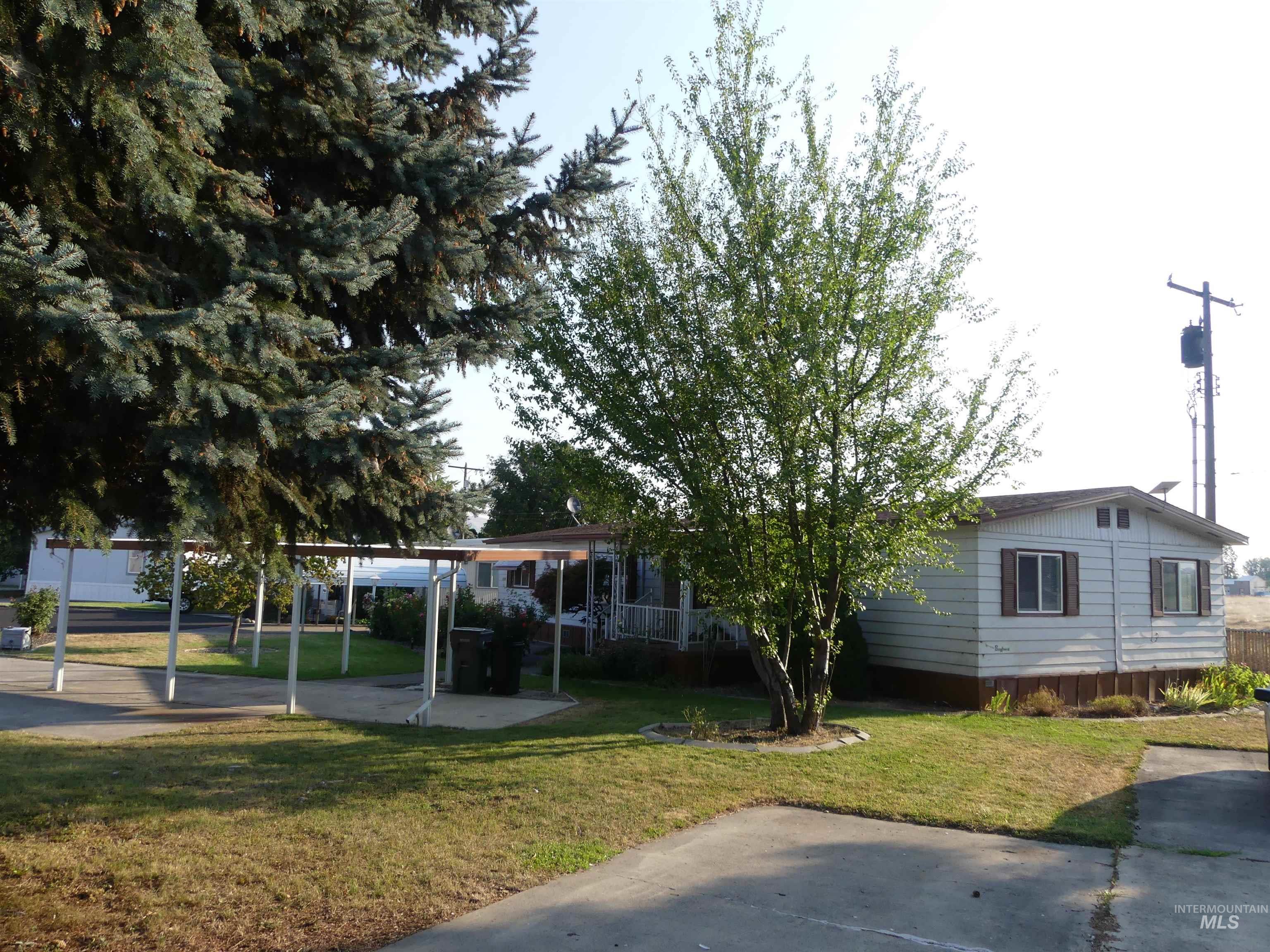 2015 6th Ave Property Photo 8