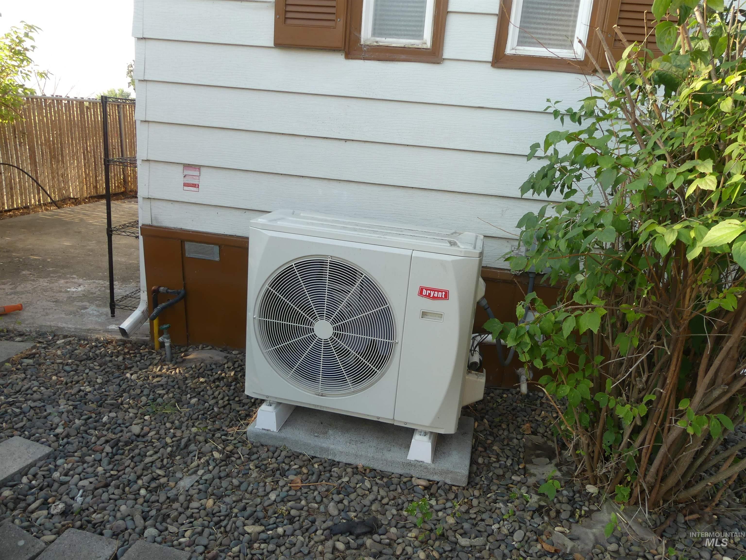 2015 6th Ave Property Photo 17