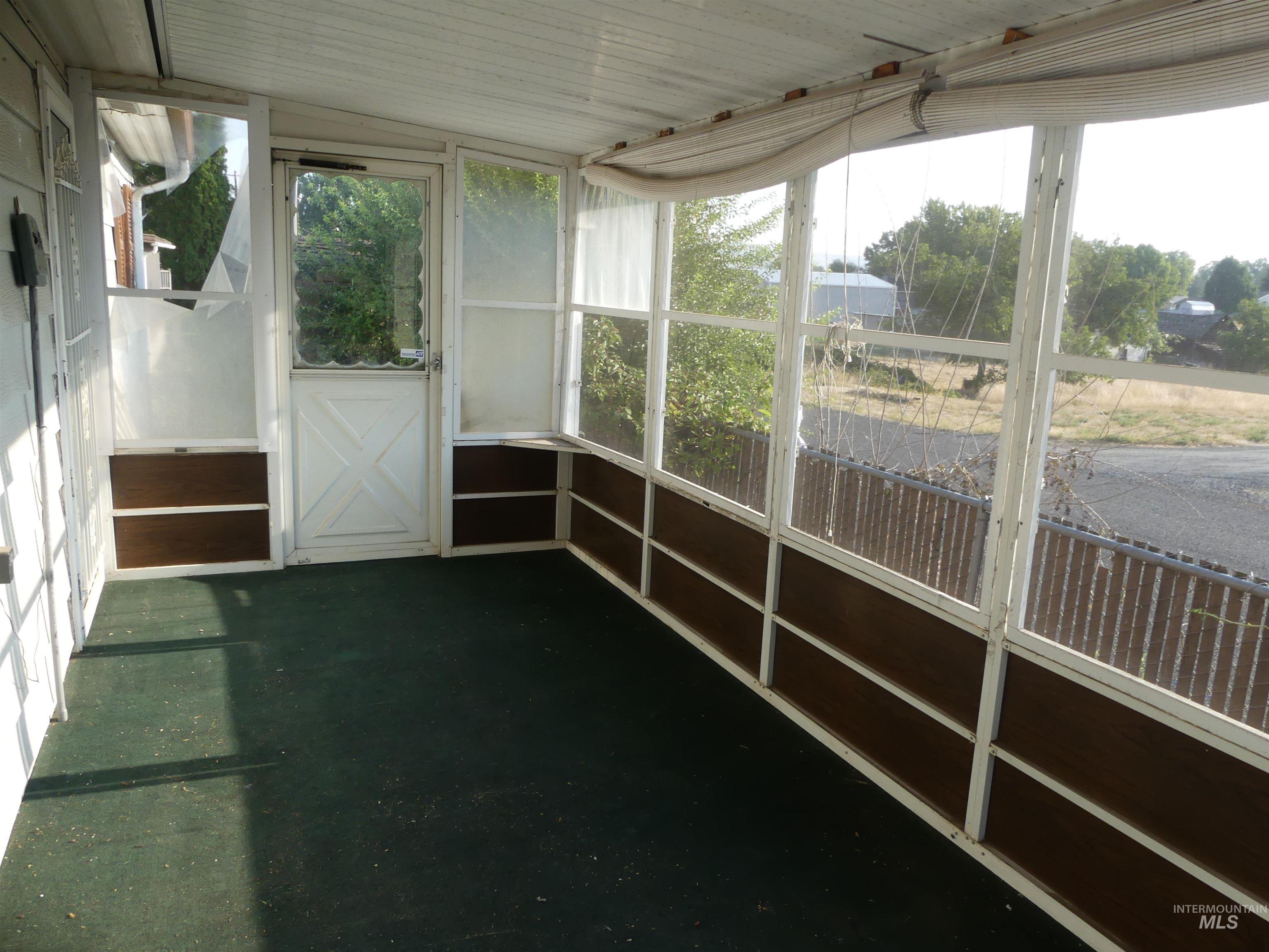 2015 6th Ave Property Photo 21