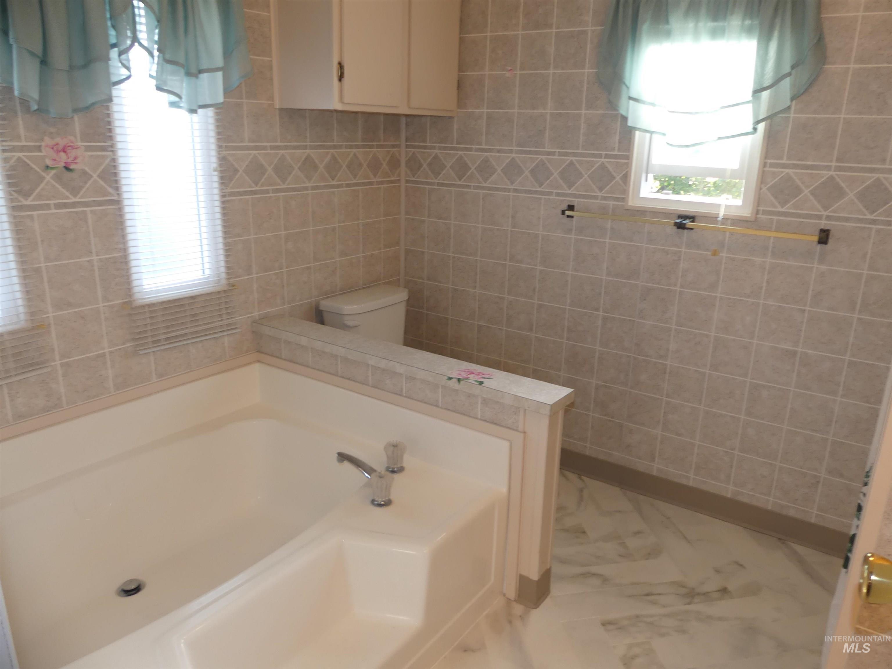 2015 6th Ave Property Photo 43