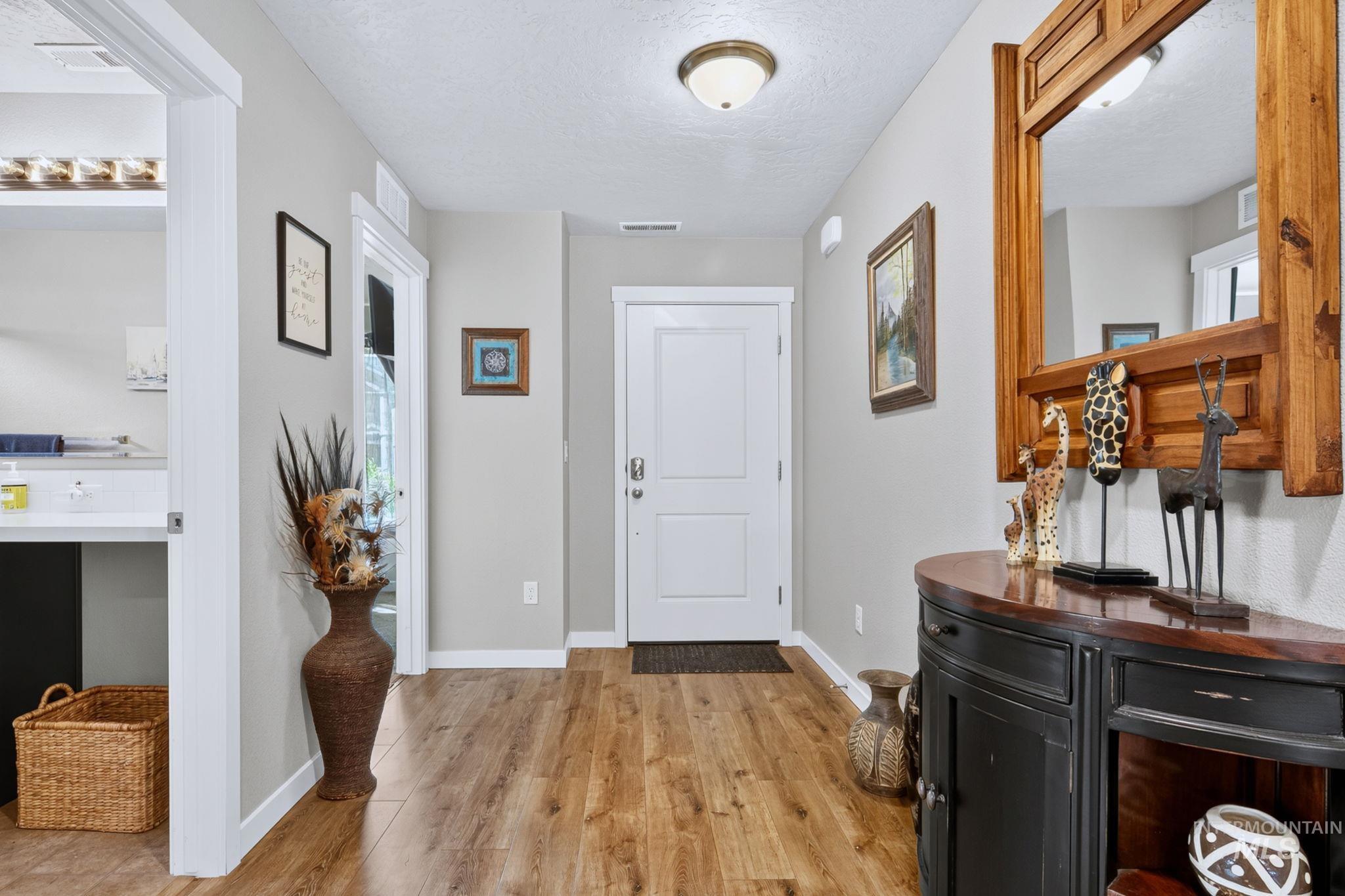 672 E Warrior Basin St. Property Photo 3