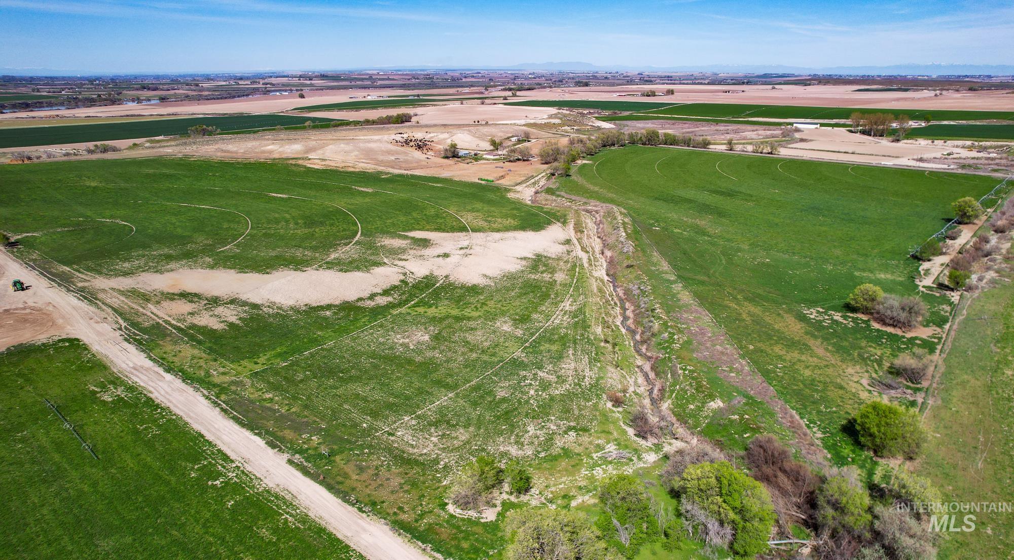 1547 Highway 201 Property Photo 9