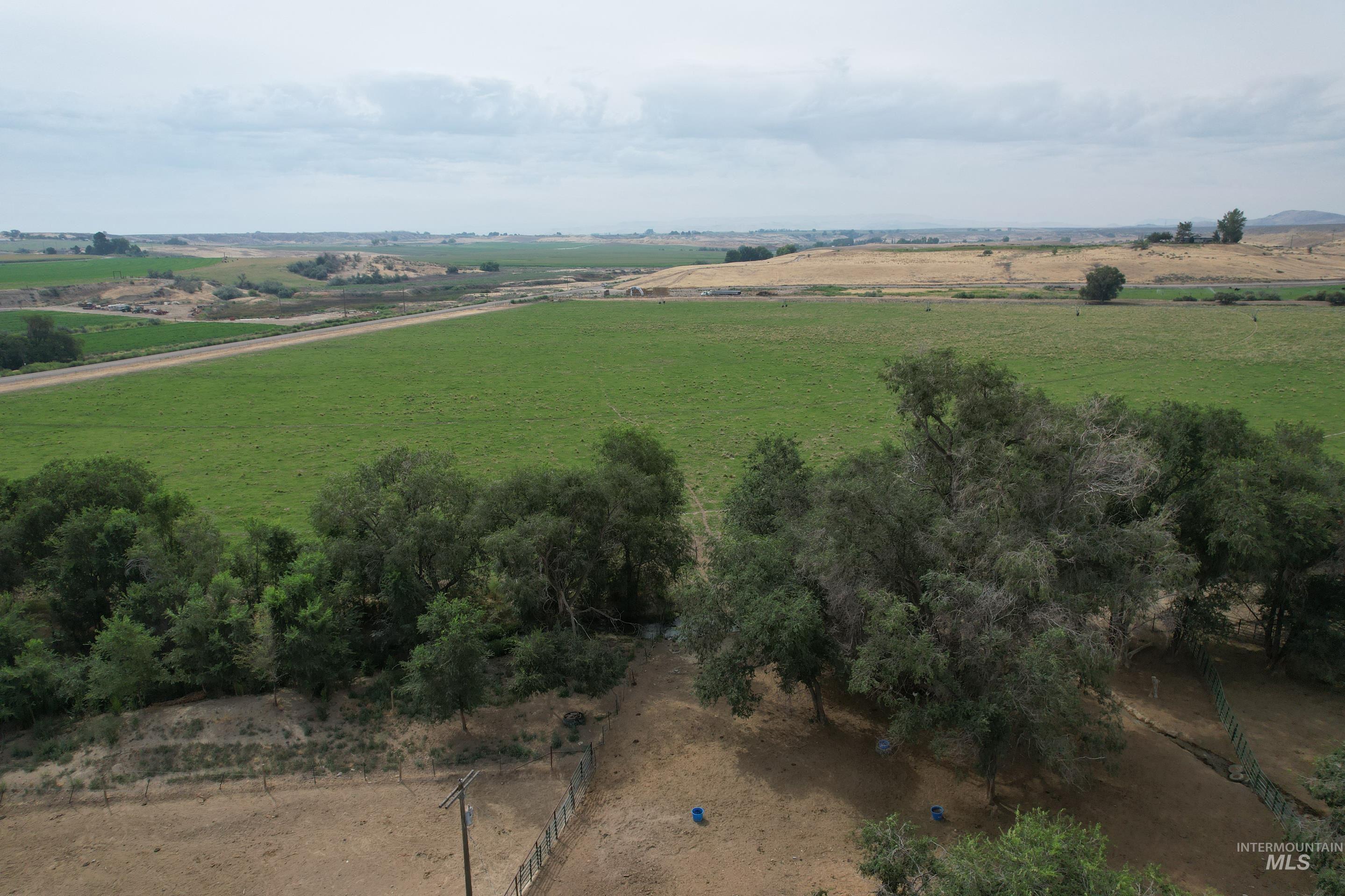 1547 Highway 201 Property Photo 12