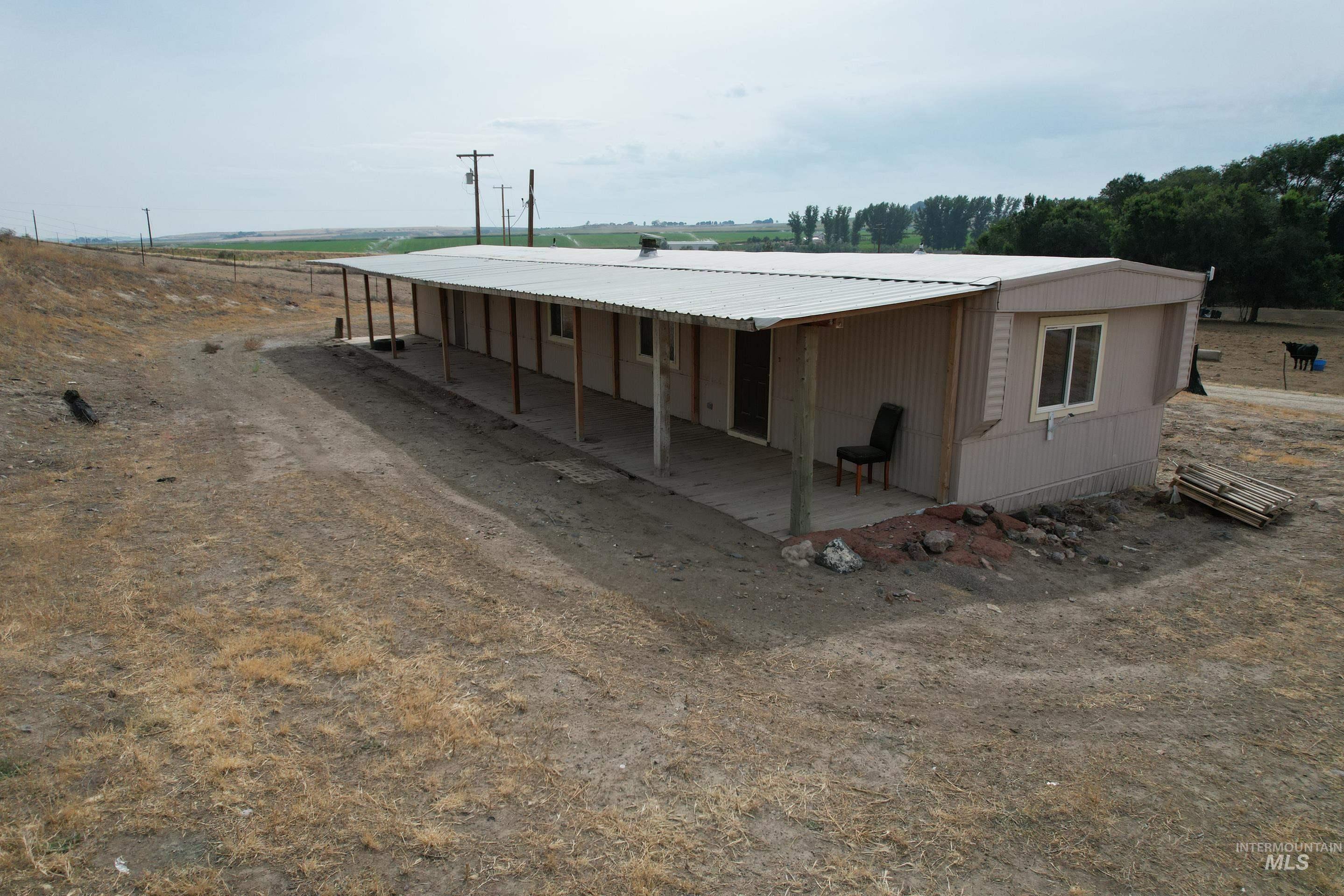 1547 Highway 201 Property Photo 17