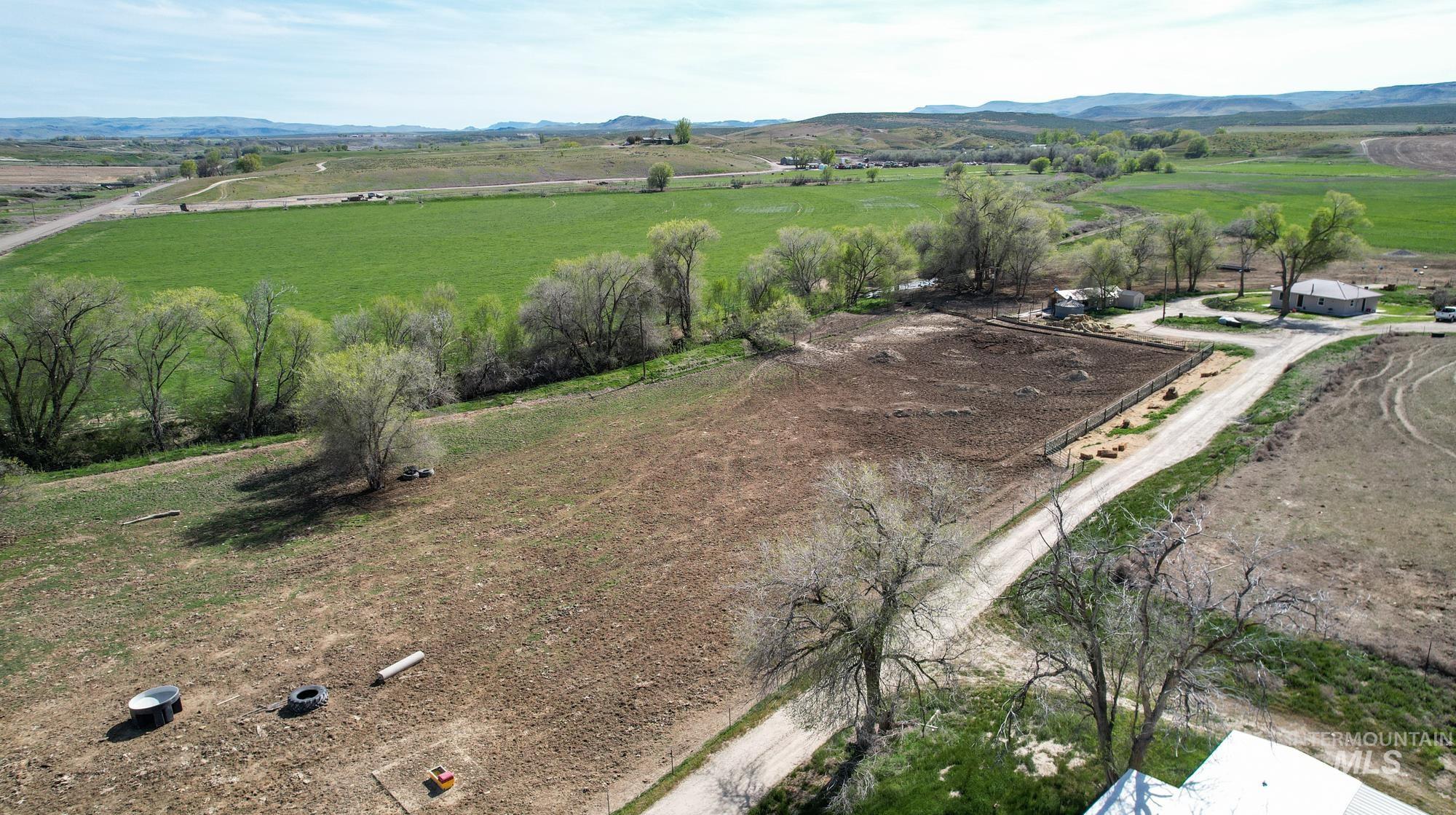 1547 Highway 201 Property Photo 19