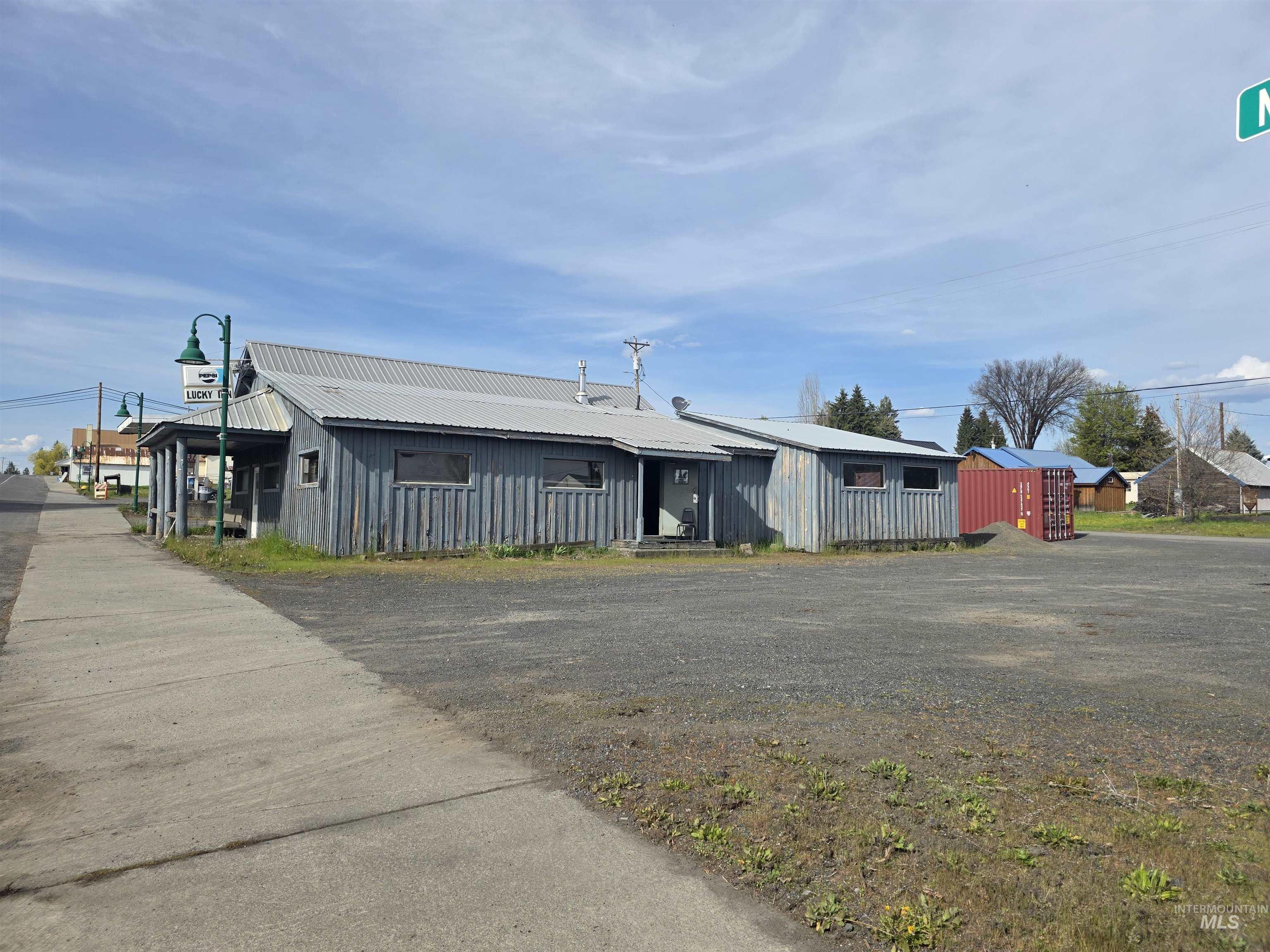 108 N Main St Property Photo 3