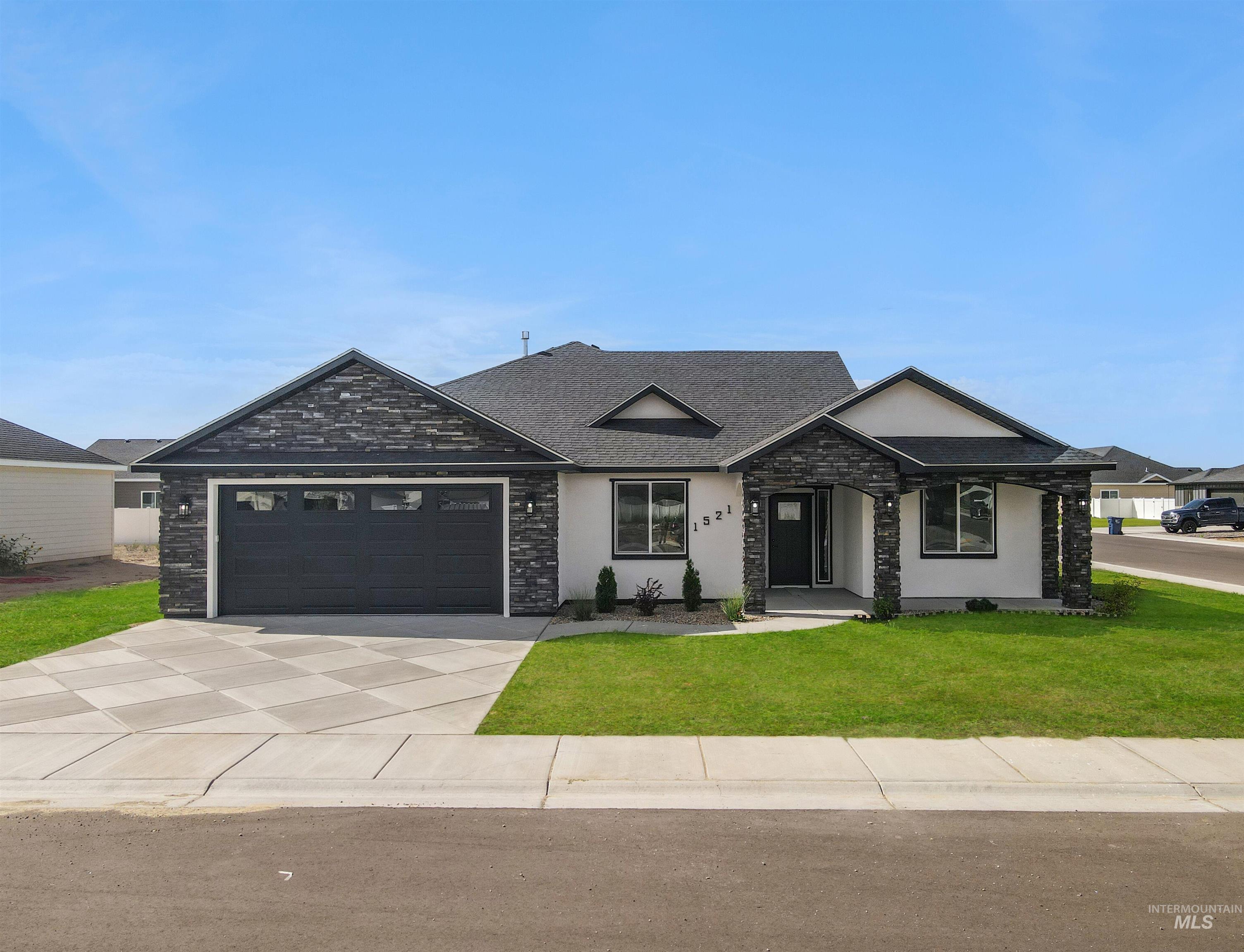 1521 Lavender St Property Photo 1