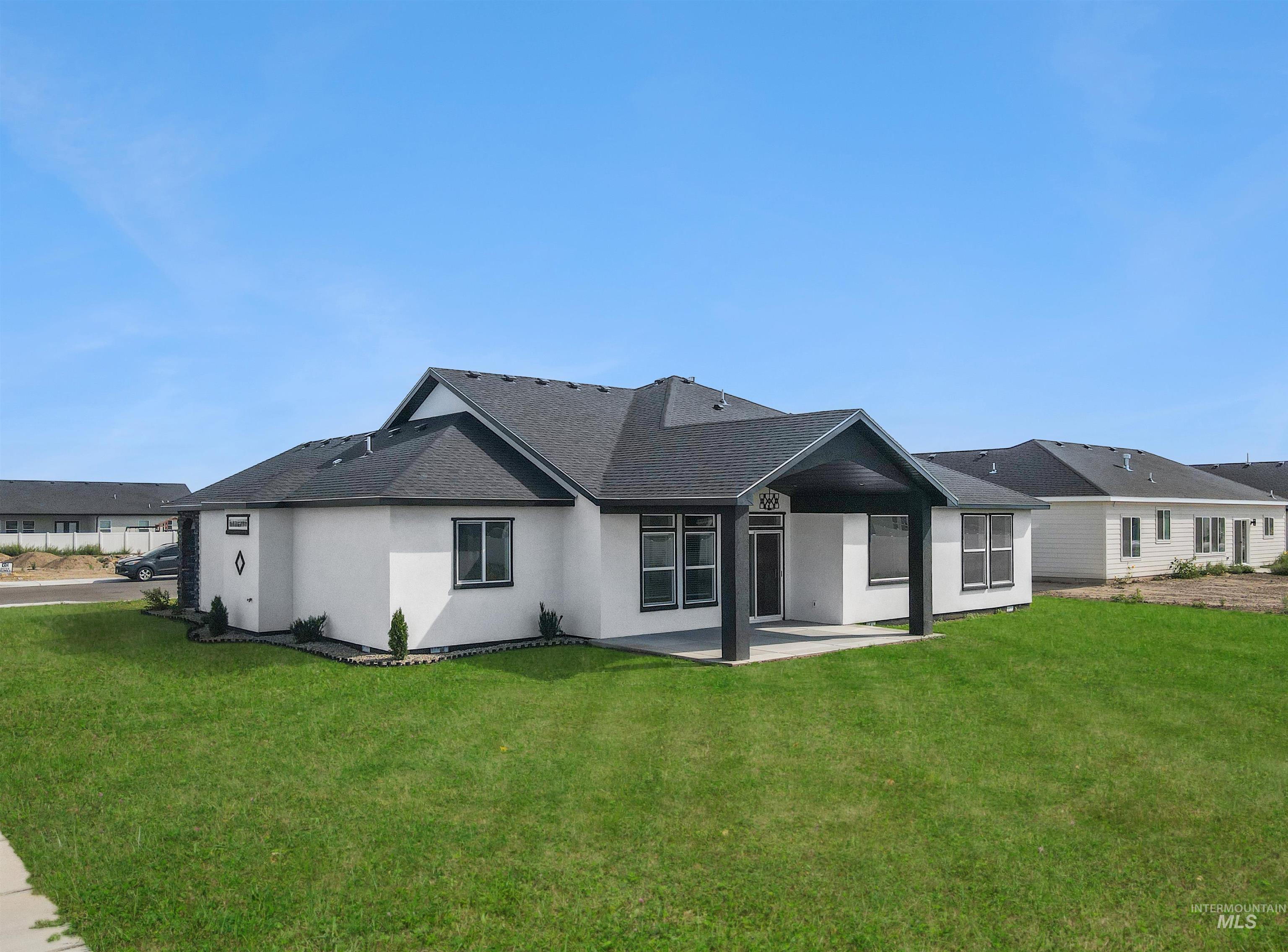 1521 Lavender St Property Photo 4