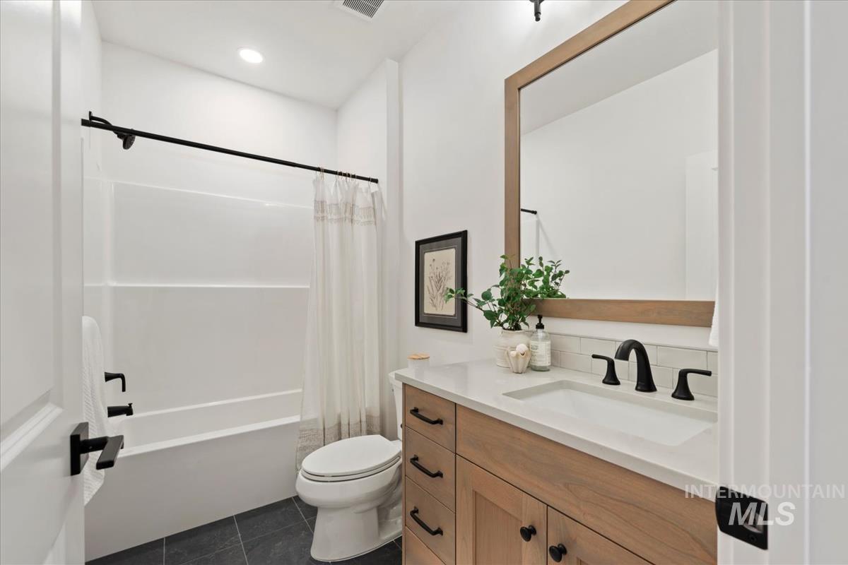 6336 N Barholm Ln Property Photo 22