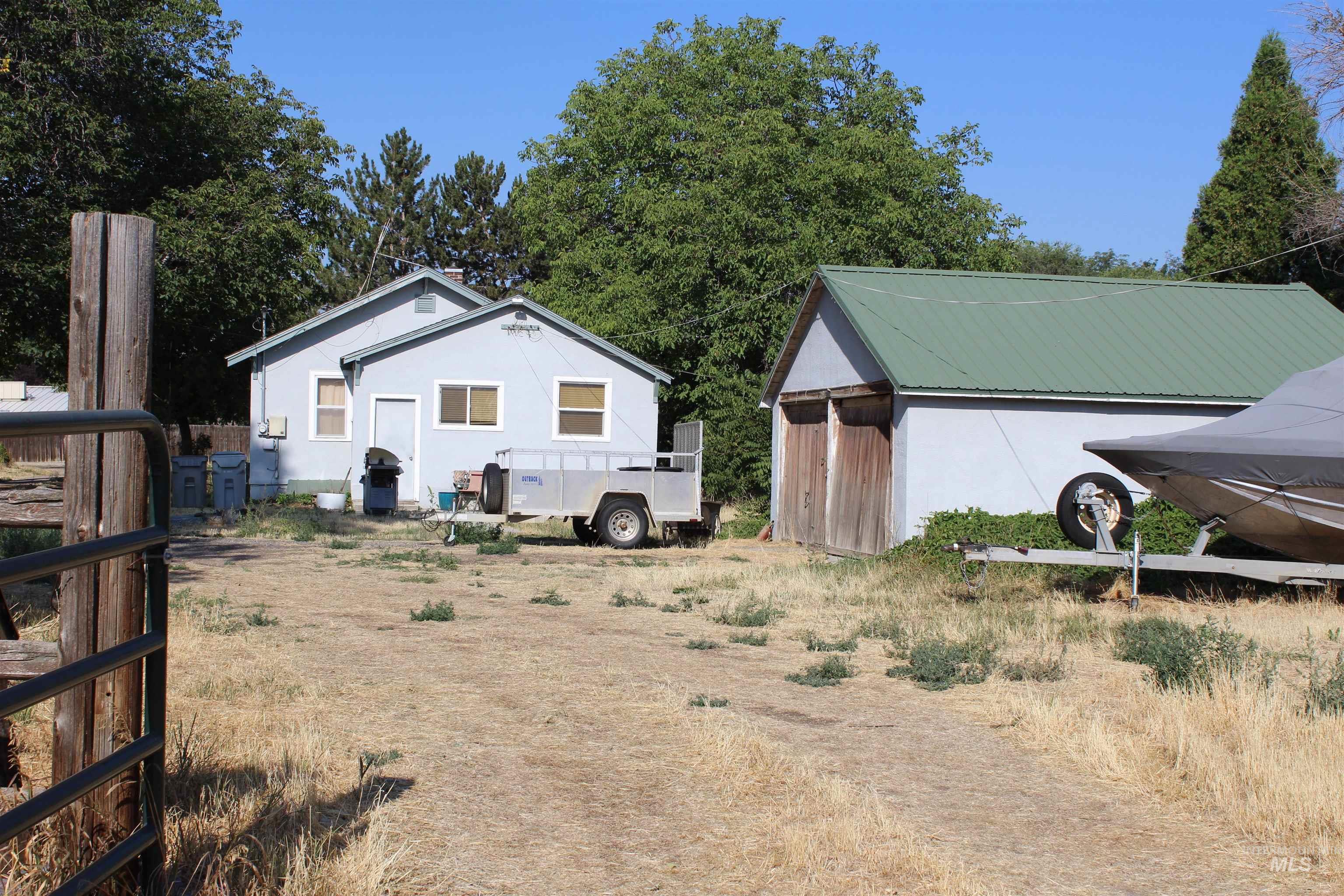 3319 S Kimball Ave Property Photo 3