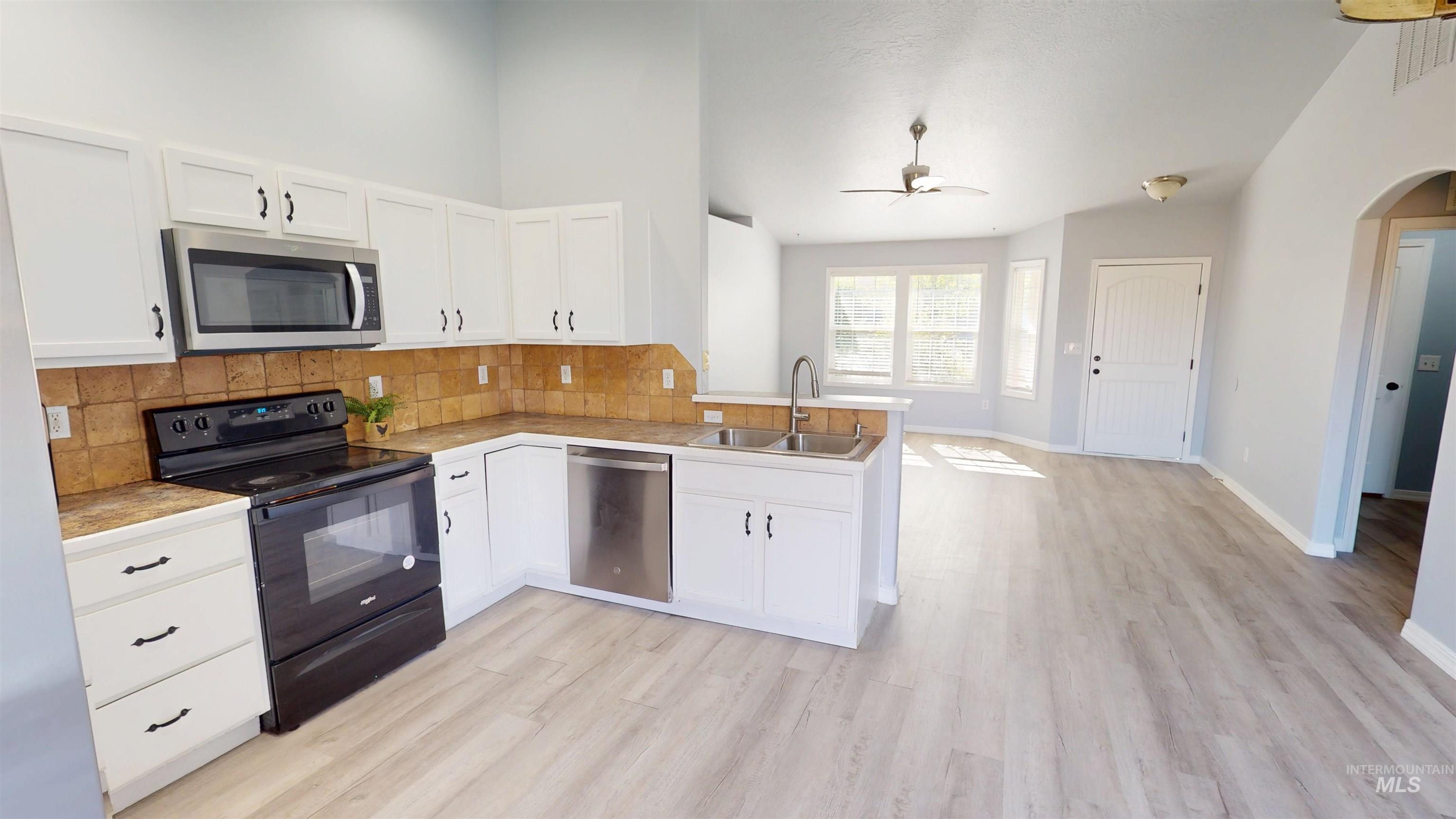 16891 N Darmady Loop Property Photo 24