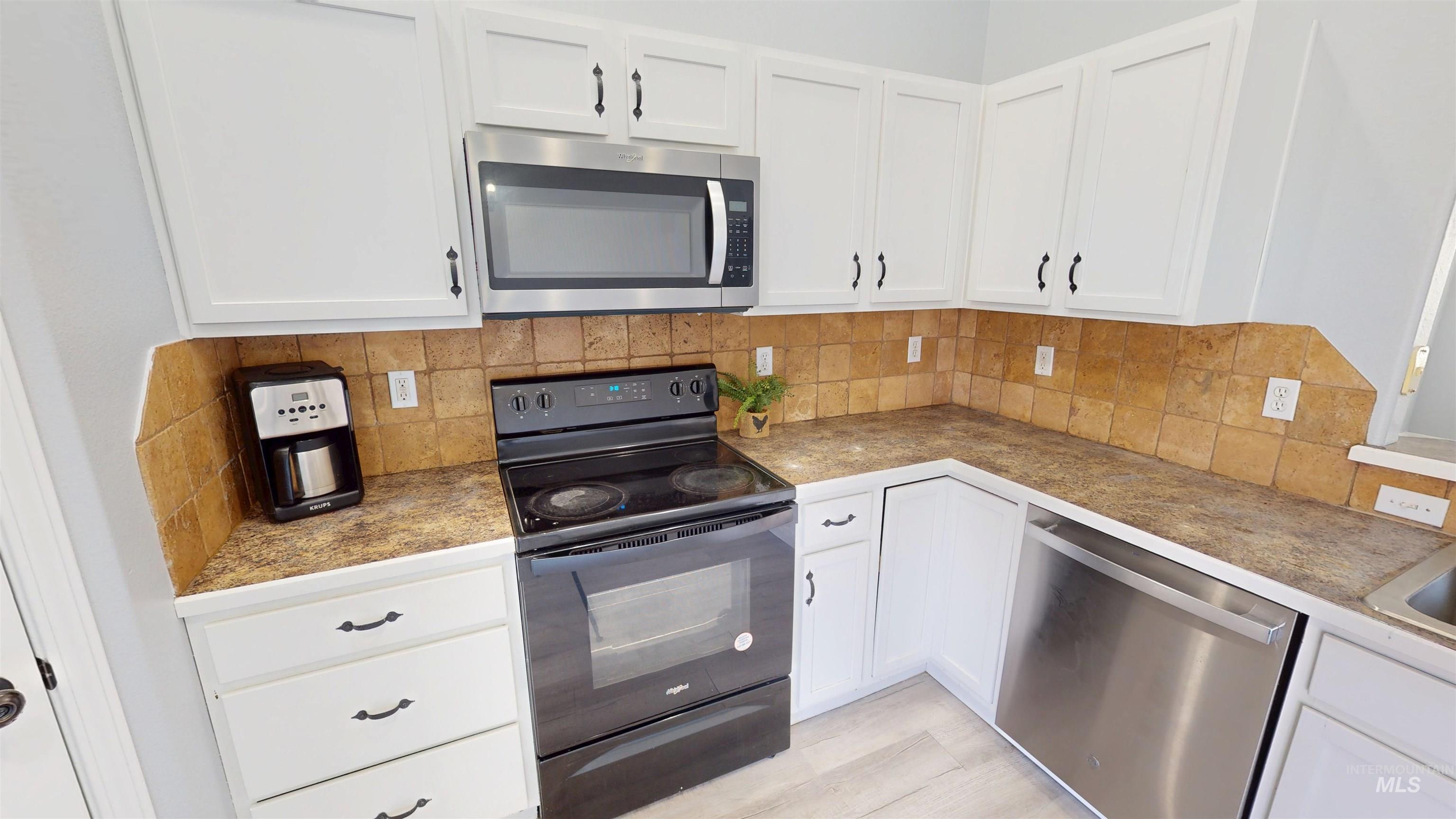 16891 N Darmady Loop Property Photo 25